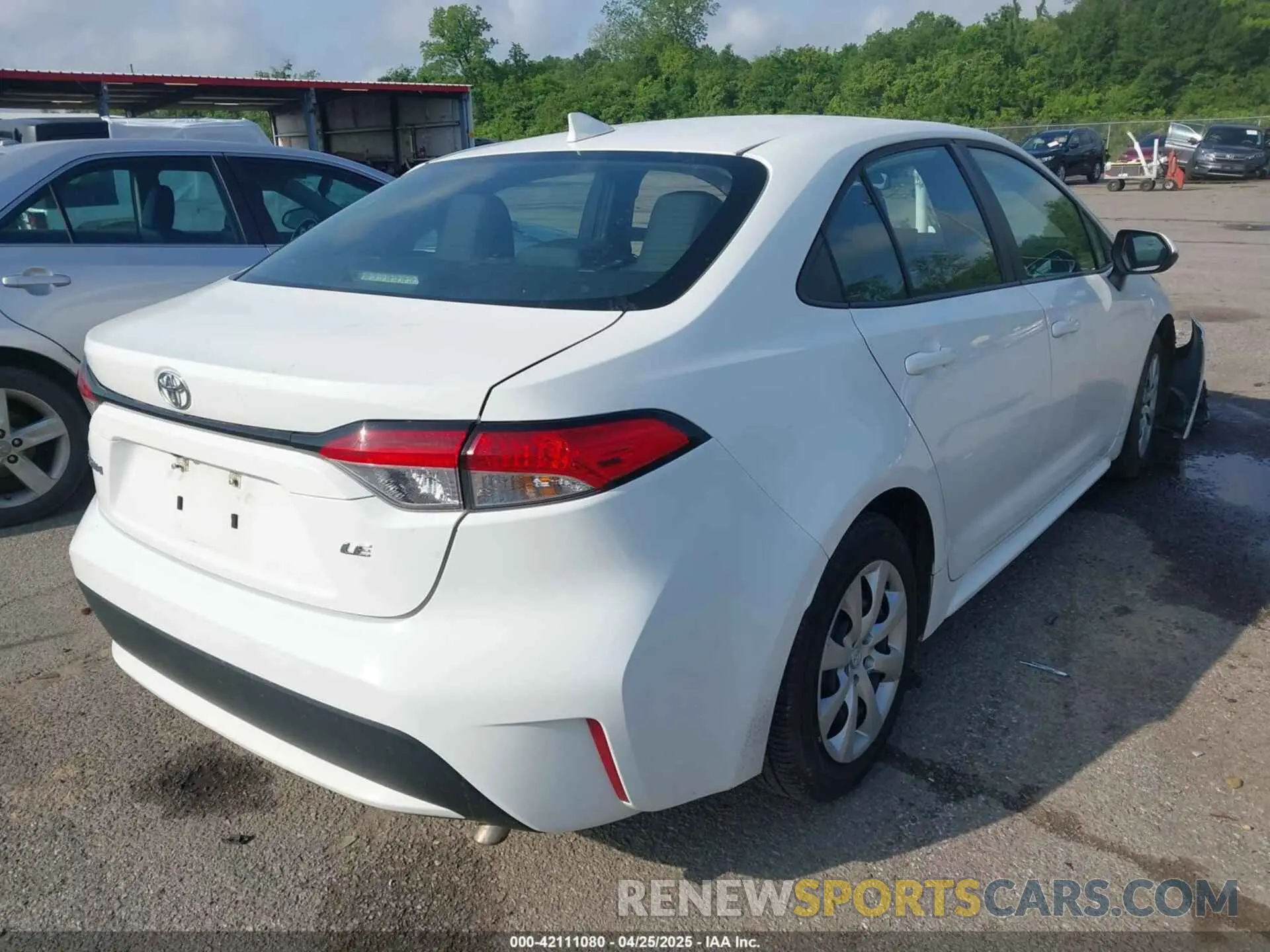 4 Photograph of a damaged car 5YFEPMAE9NP358620 TOYOTA COROLLA 2022