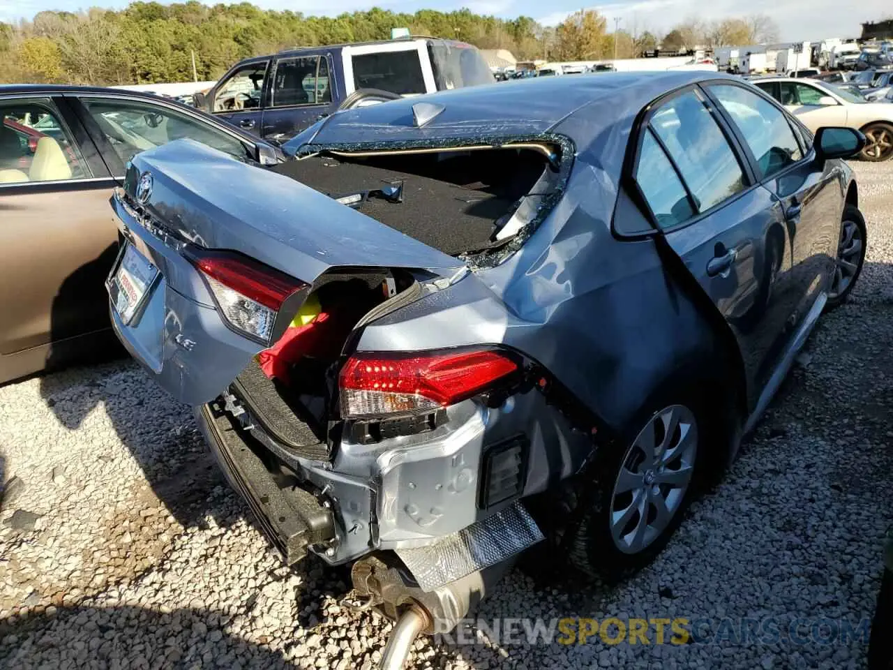 4 Photograph of a damaged car 5YFEPMAE9NP364353 TOYOTA COROLLA 2022