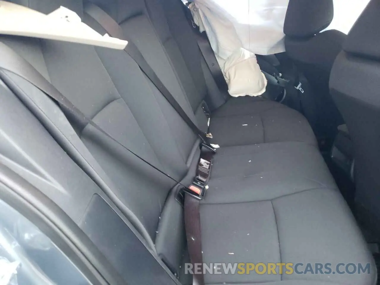 6 Photograph of a damaged car 5YFEPMAE9NP364353 TOYOTA COROLLA 2022