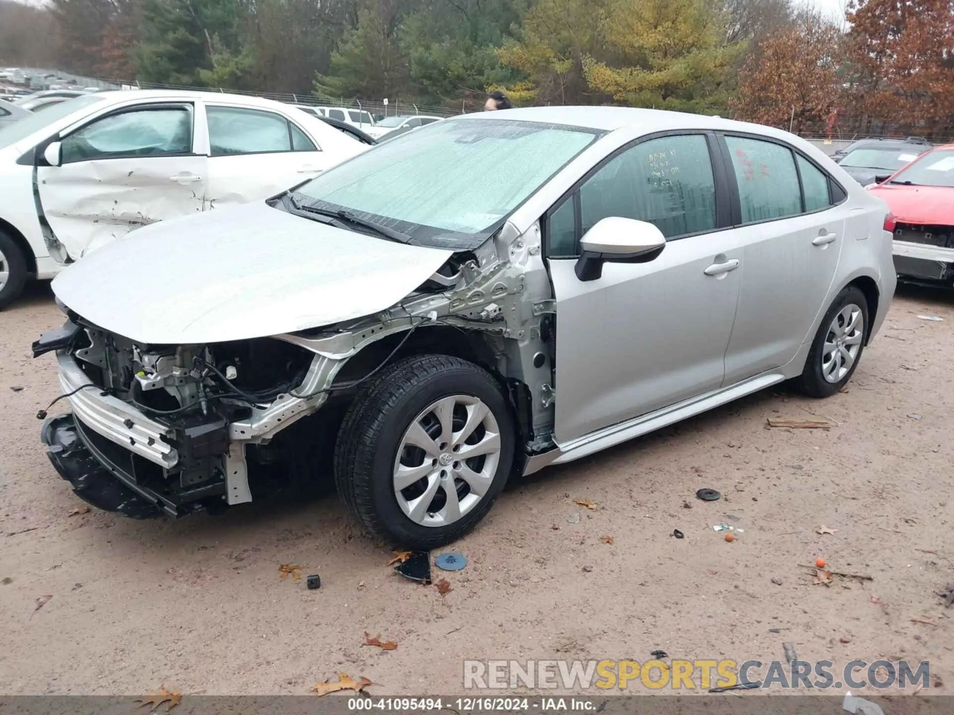2 Photograph of a damaged car 5YFEPMAE9NP364384 TOYOTA COROLLA 2022