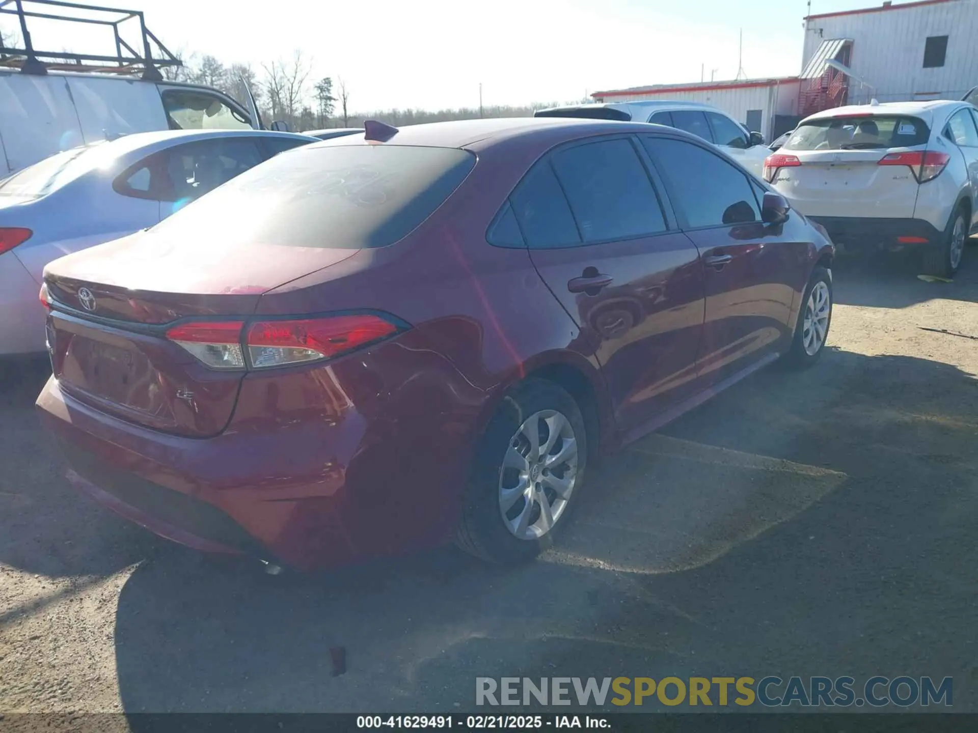 4 Photograph of a damaged car 5YFEPMAE9NP391813 TOYOTA COROLLA 2022