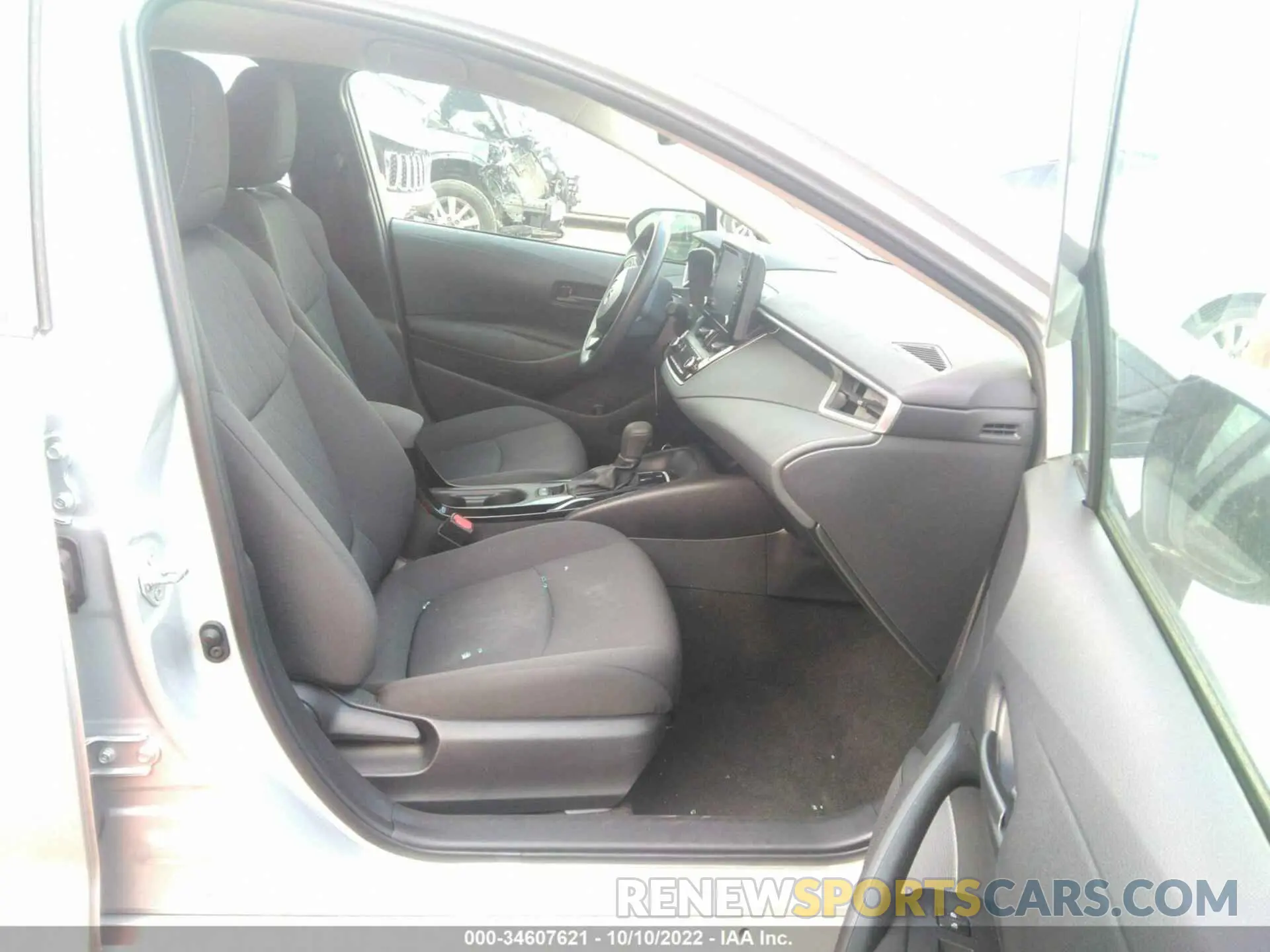 5 Photograph of a damaged car 5YFEPMAEXNP280624 TOYOTA COROLLA 2022