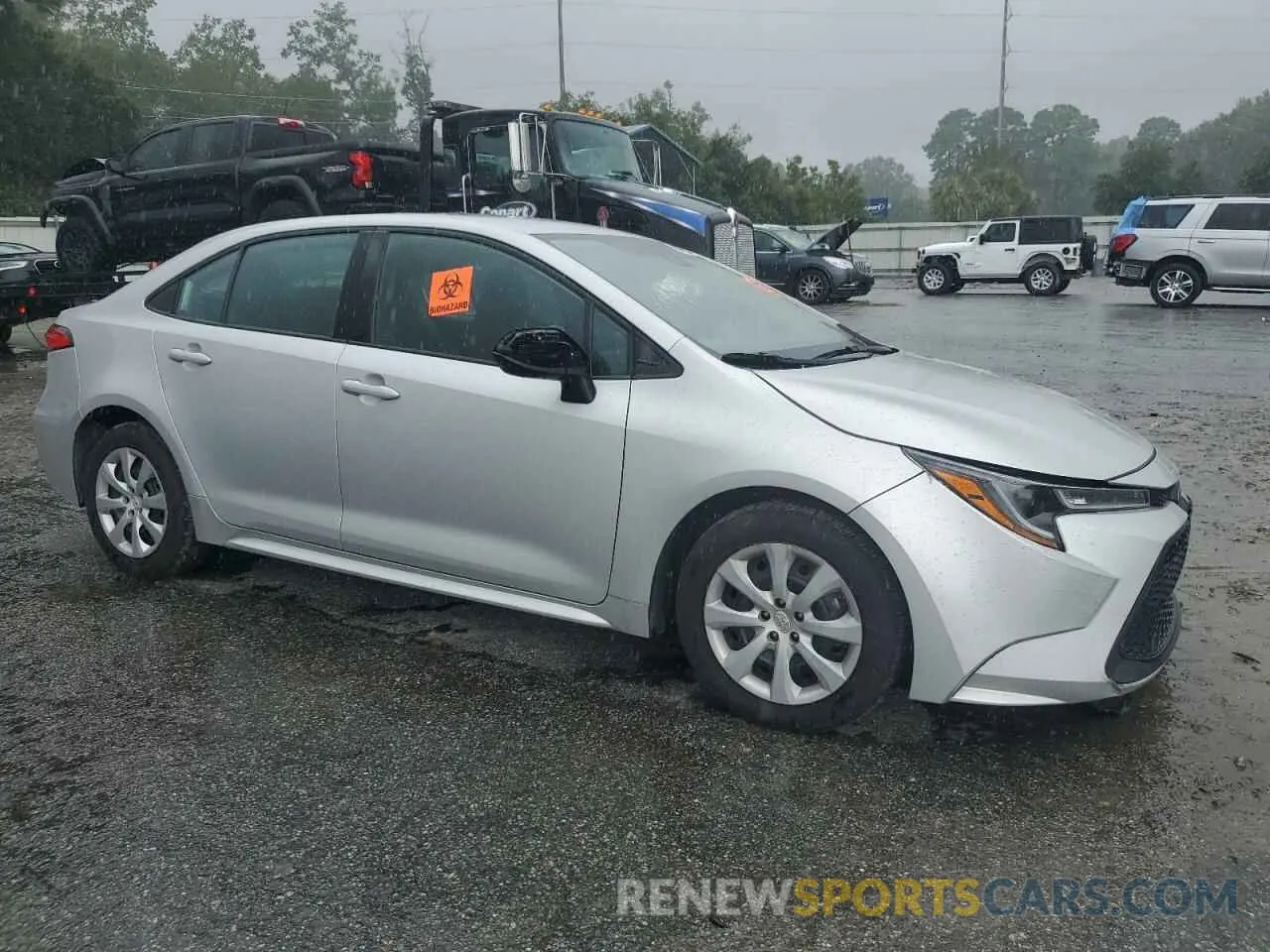4 Photograph of a damaged car 5YFEPMAEXNP287377 TOYOTA COROLLA 2022