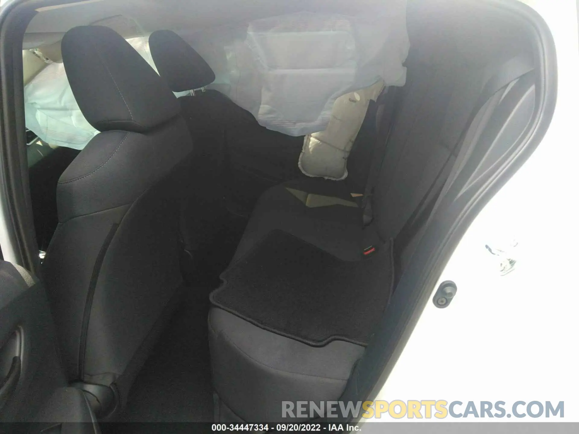 8 Photograph of a damaged car 5YFEPMAEXNP288951 TOYOTA COROLLA 2022