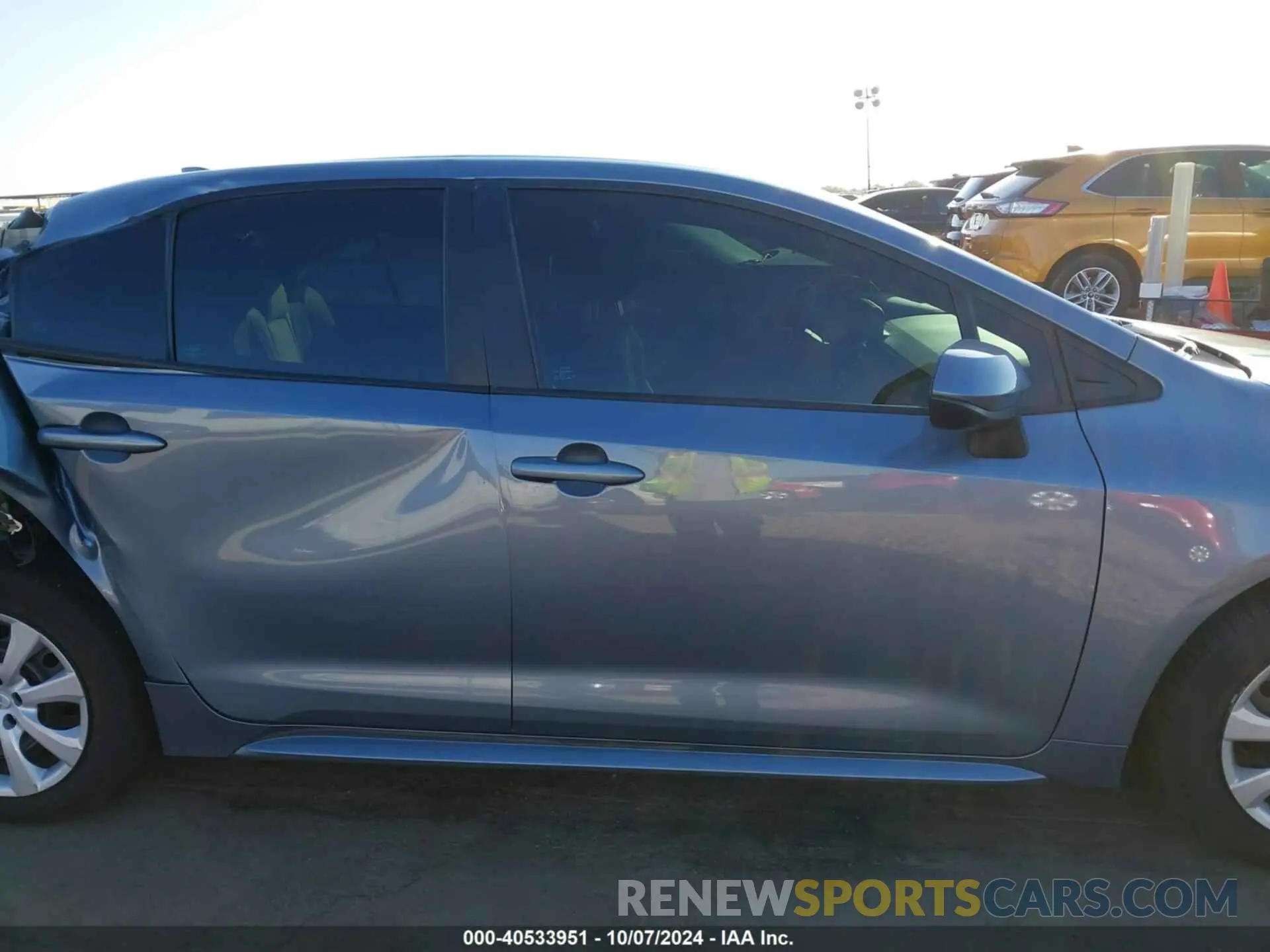 13 Photograph of a damaged car 5YFEPMAEXNP317591 TOYOTA COROLLA 2022
