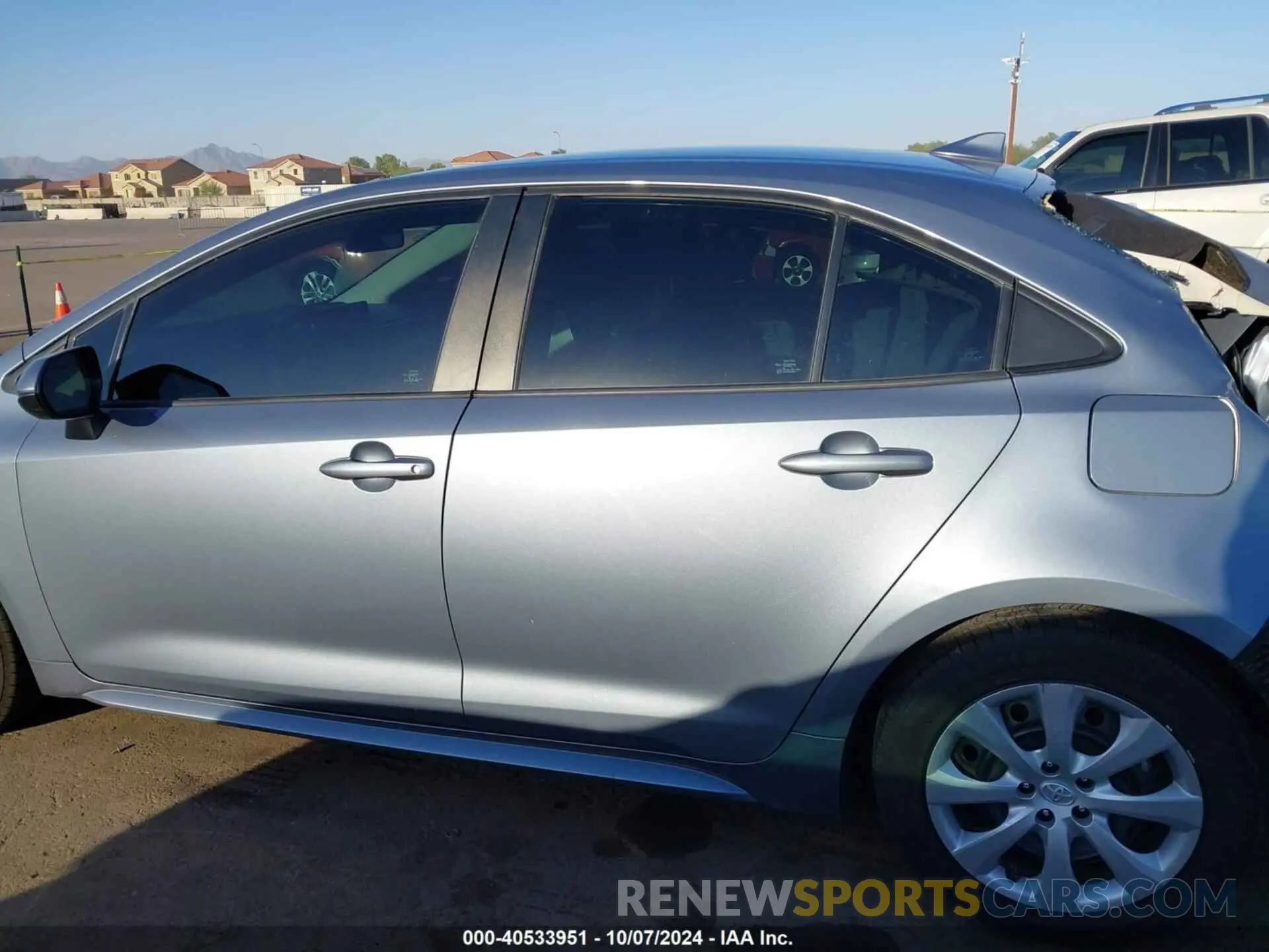14 Photograph of a damaged car 5YFEPMAEXNP317591 TOYOTA COROLLA 2022