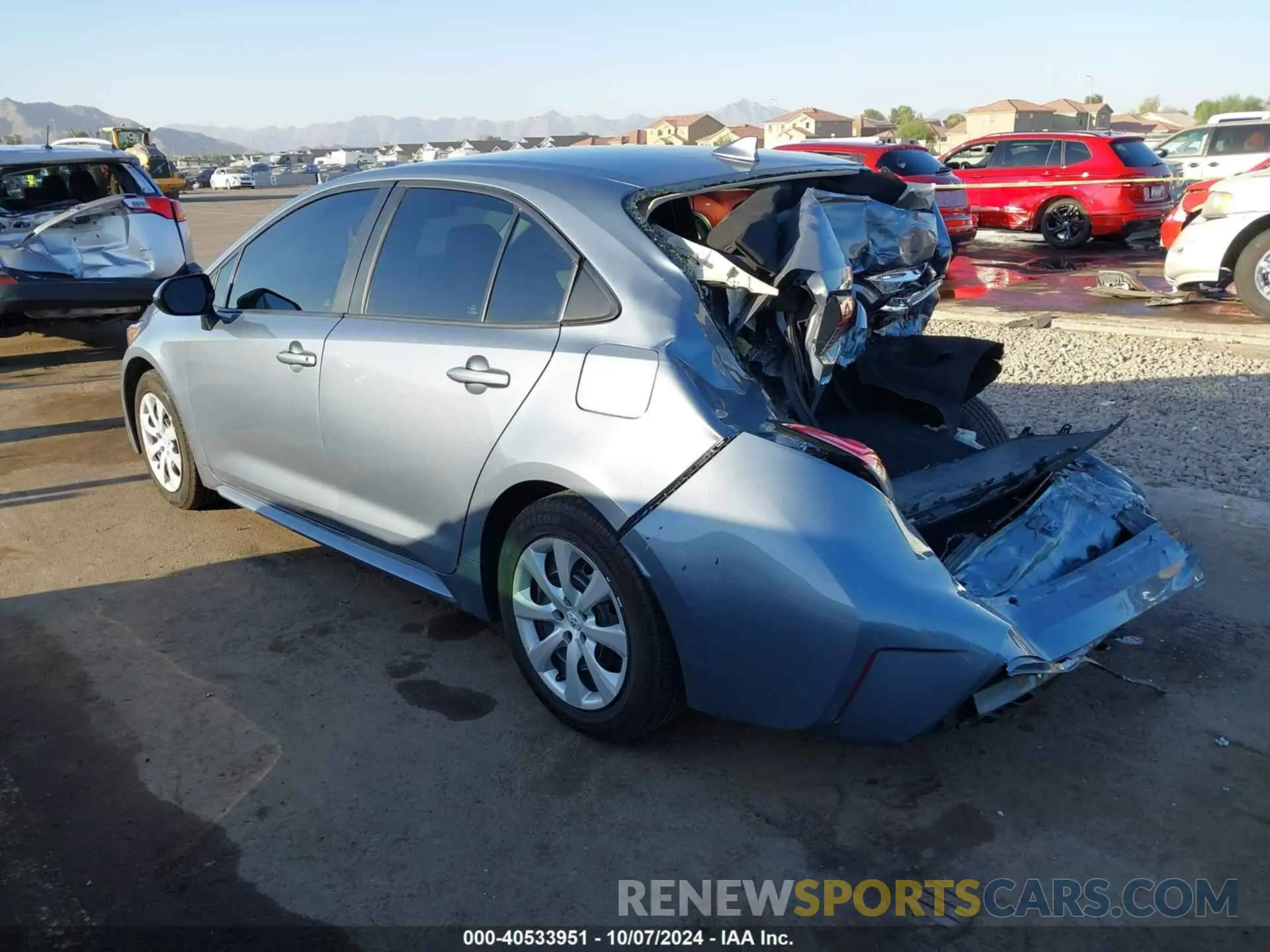 3 Photograph of a damaged car 5YFEPMAEXNP317591 TOYOTA COROLLA 2022