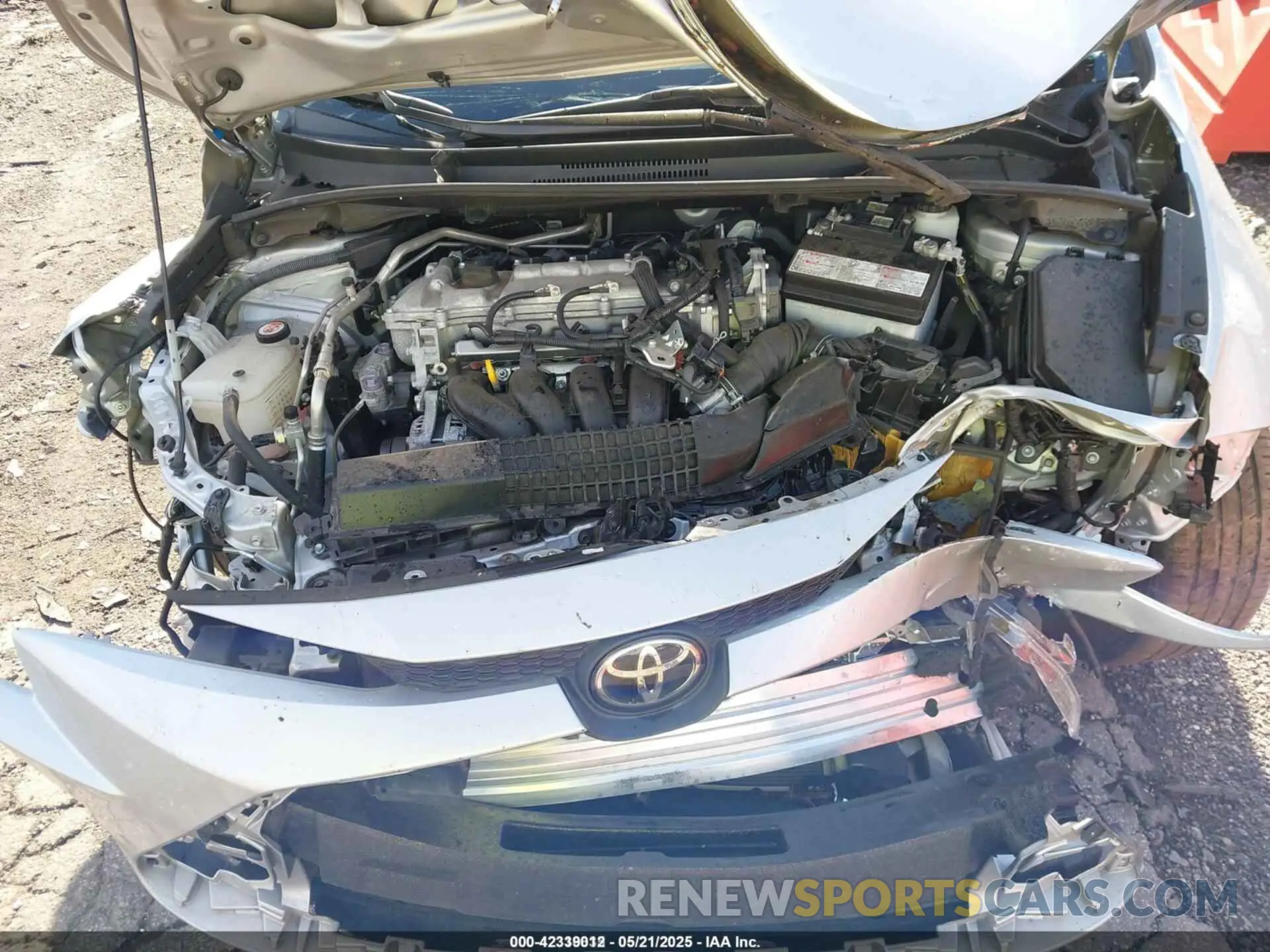 10 Photograph of a damaged car 5YFEPMAEXNP318580 TOYOTA COROLLA 2022