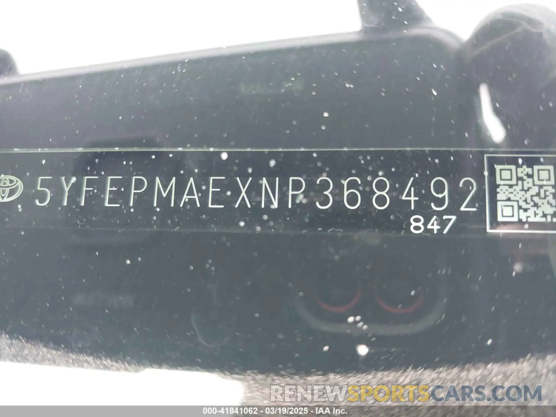 19 Photograph of a damaged car 5YFEPMAEXNP368492 TOYOTA COROLLA 2022