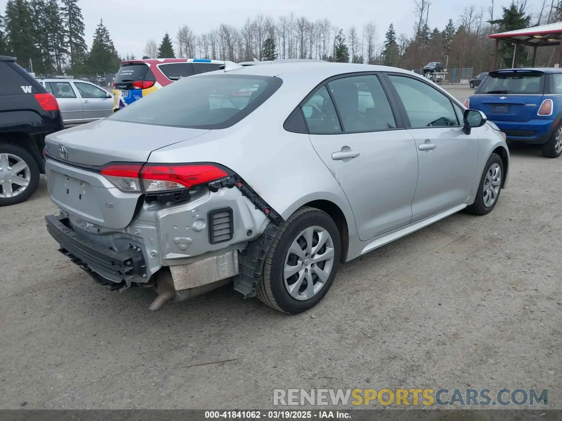 4 Photograph of a damaged car 5YFEPMAEXNP368492 TOYOTA COROLLA 2022