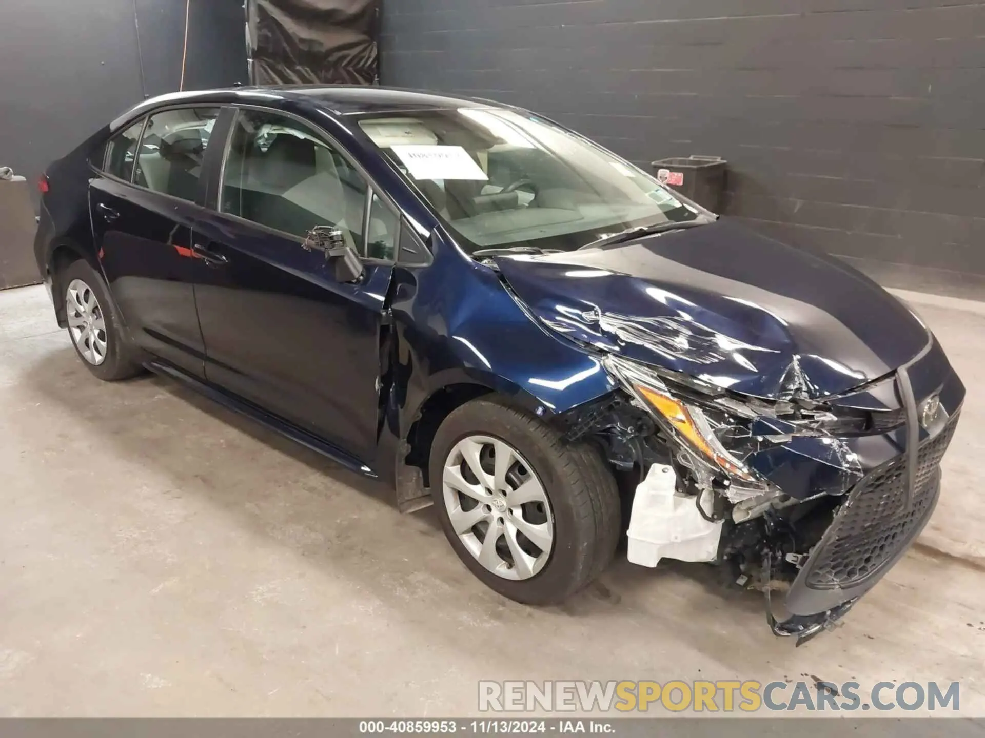 1 Photograph of a damaged car 5YFEPMAEXNP376740 TOYOTA COROLLA 2022