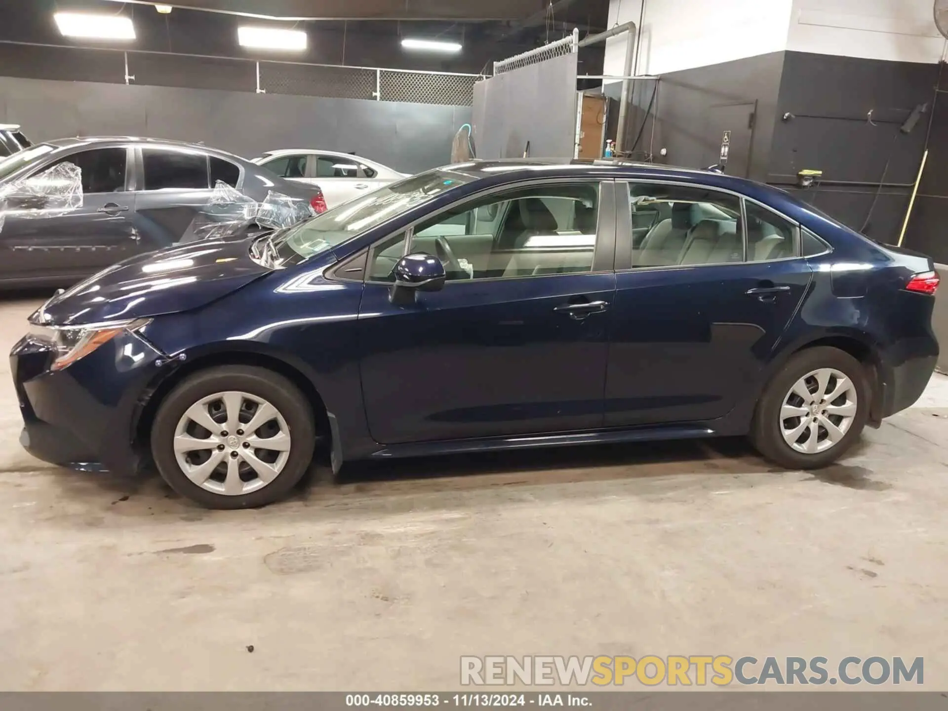 14 Photograph of a damaged car 5YFEPMAEXNP376740 TOYOTA COROLLA 2022