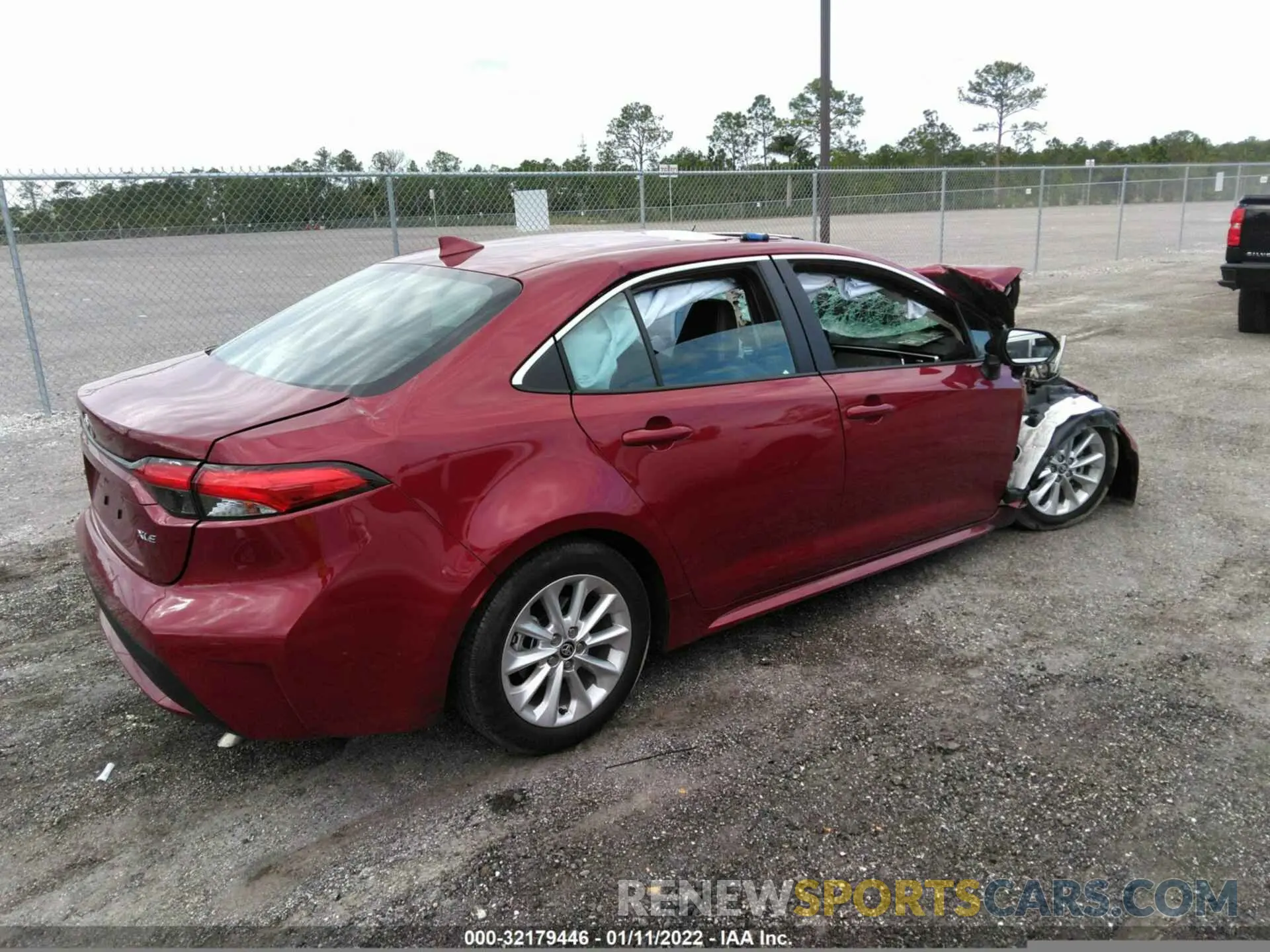 4 Photograph of a damaged car 5YFFPMAE0NP276053 TOYOTA COROLLA 2022