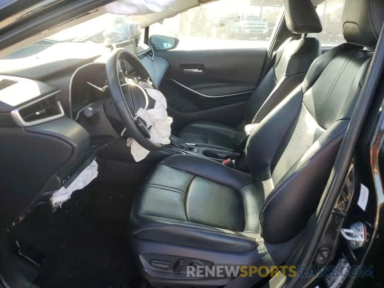 7 Photograph of a damaged car 5YFFPMAE1NP320383 TOYOTA COROLLA 2022