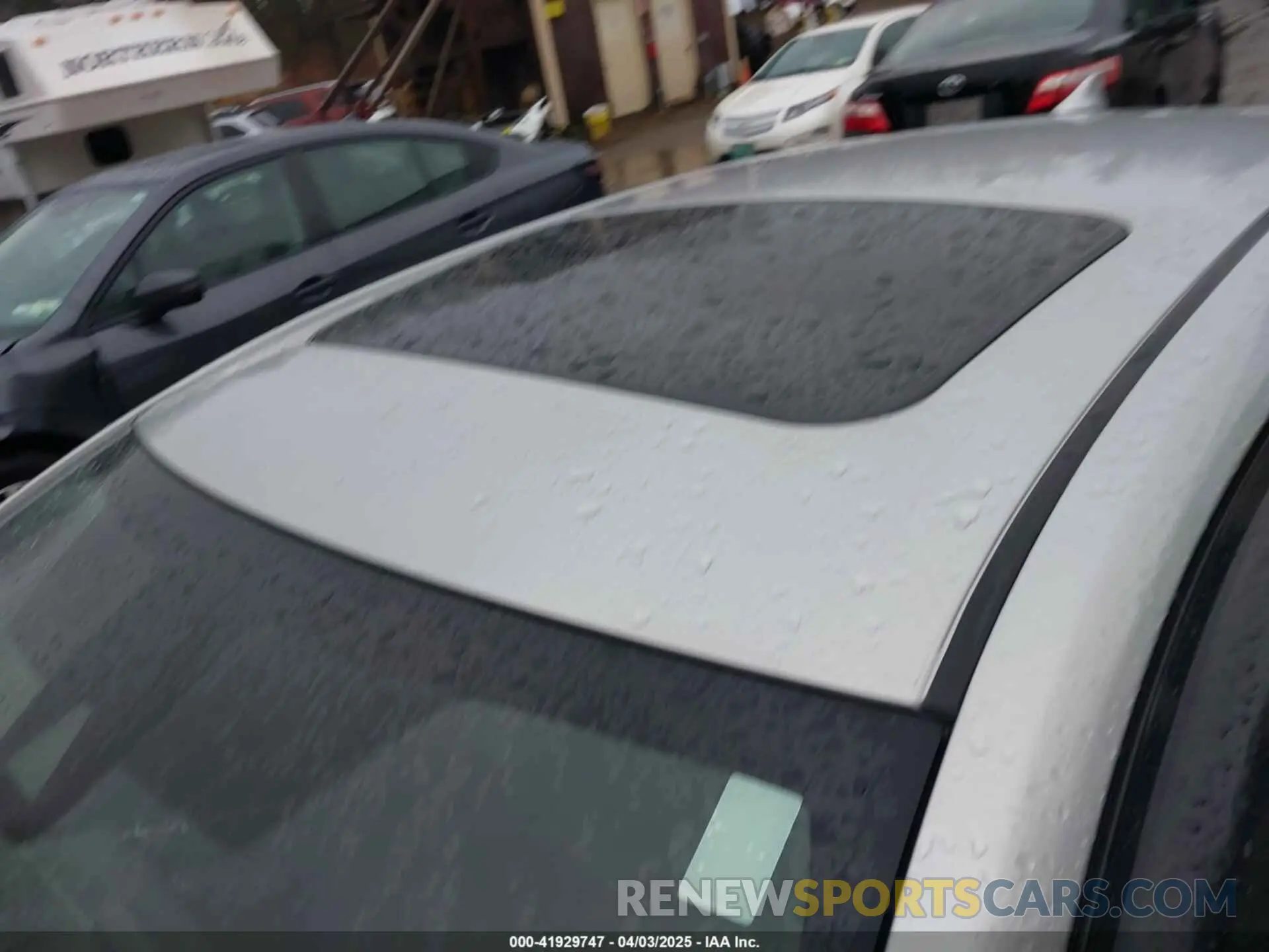 18 Photograph of a damaged car 5YFM4MCE1NP130211 TOYOTA COROLLA 2022