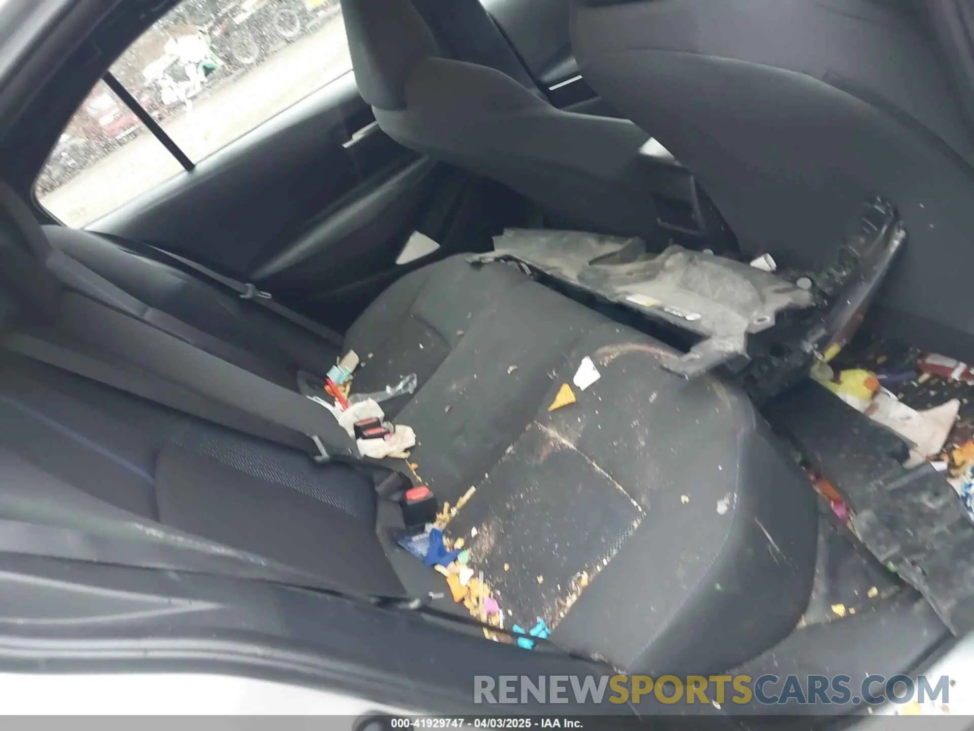 8 Photograph of a damaged car 5YFM4MCE1NP130211 TOYOTA COROLLA 2022