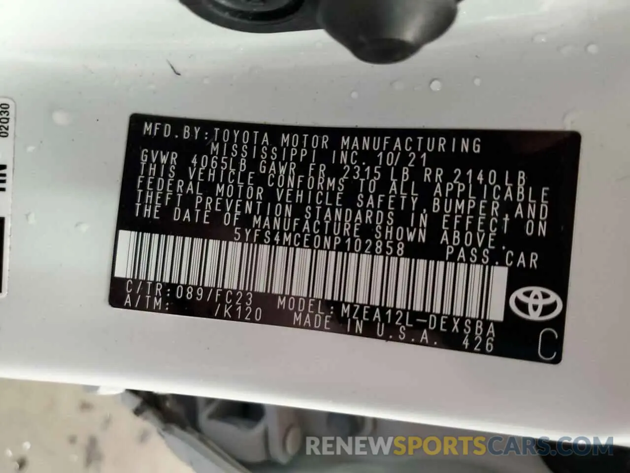 15 Photograph of a damaged car 5YFS4MCE0NP102858 TOYOTA COROLLA 2022