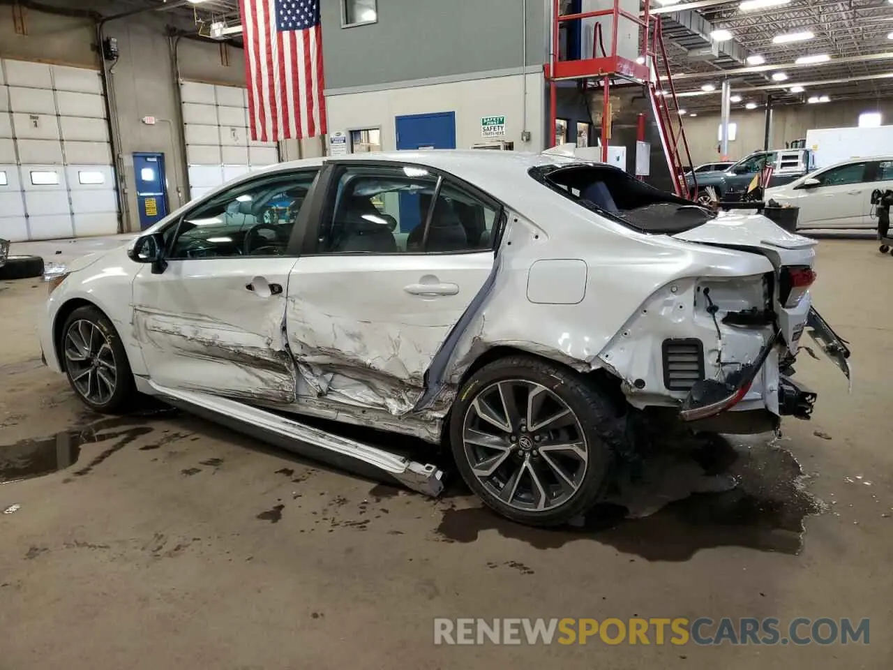 2 Photograph of a damaged car 5YFS4MCE0NP102858 TOYOTA COROLLA 2022