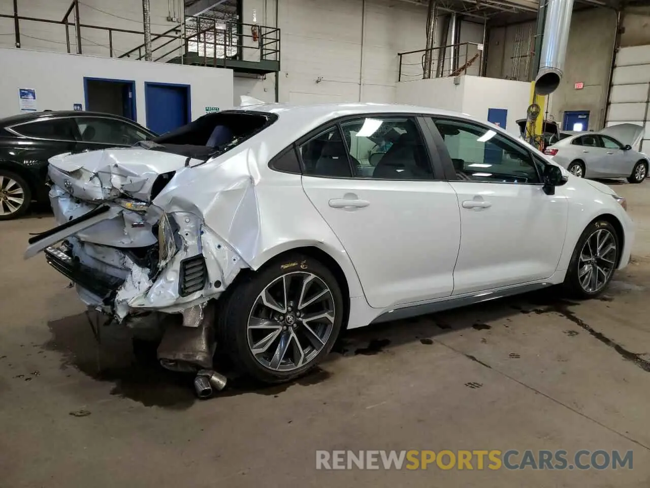 3 Photograph of a damaged car 5YFS4MCE0NP102858 TOYOTA COROLLA 2022