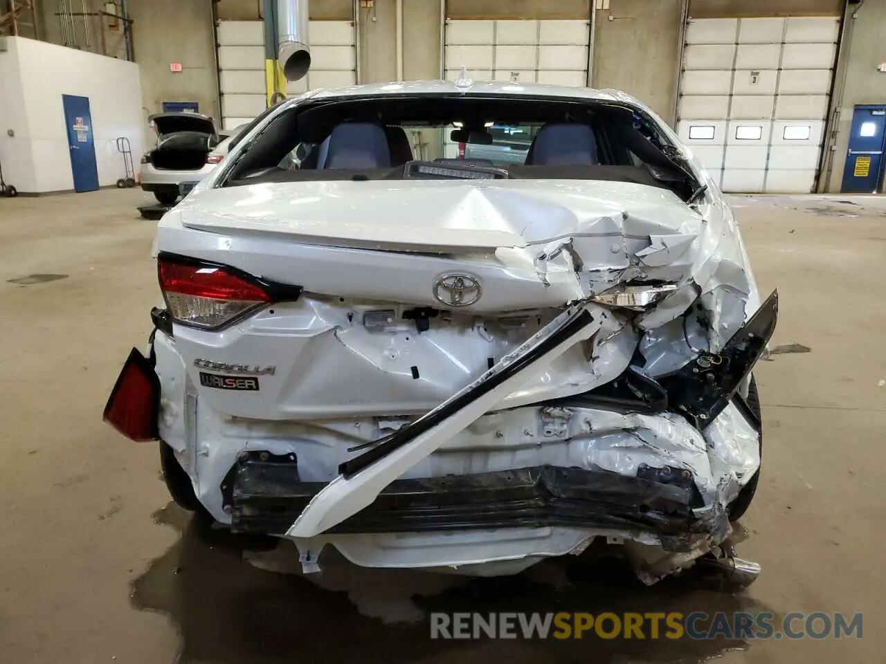 6 Photograph of a damaged car 5YFS4MCE0NP102858 TOYOTA COROLLA 2022