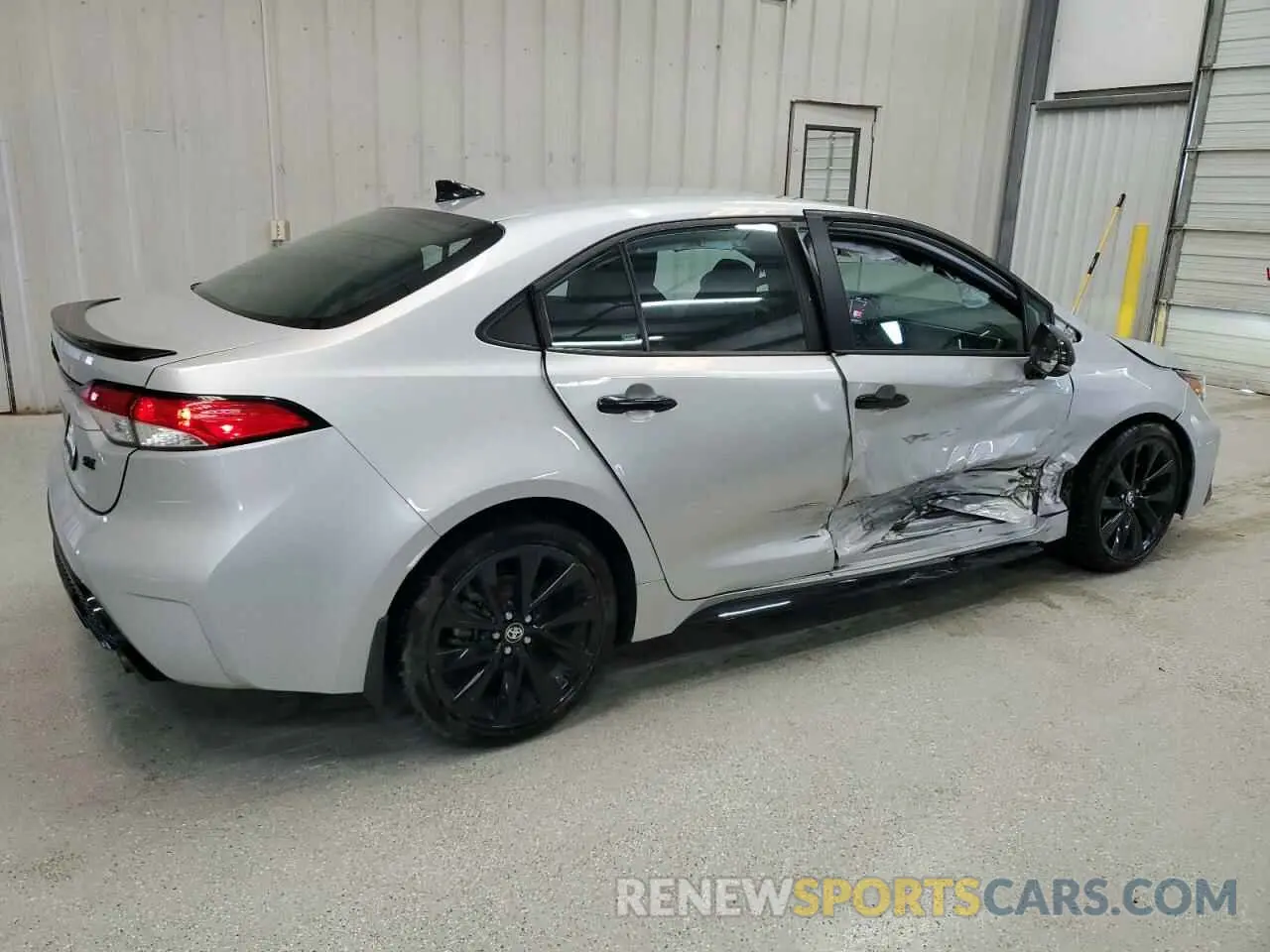 3 Photograph of a damaged car 5YFS4MCE0NP115030 TOYOTA COROLLA 2022