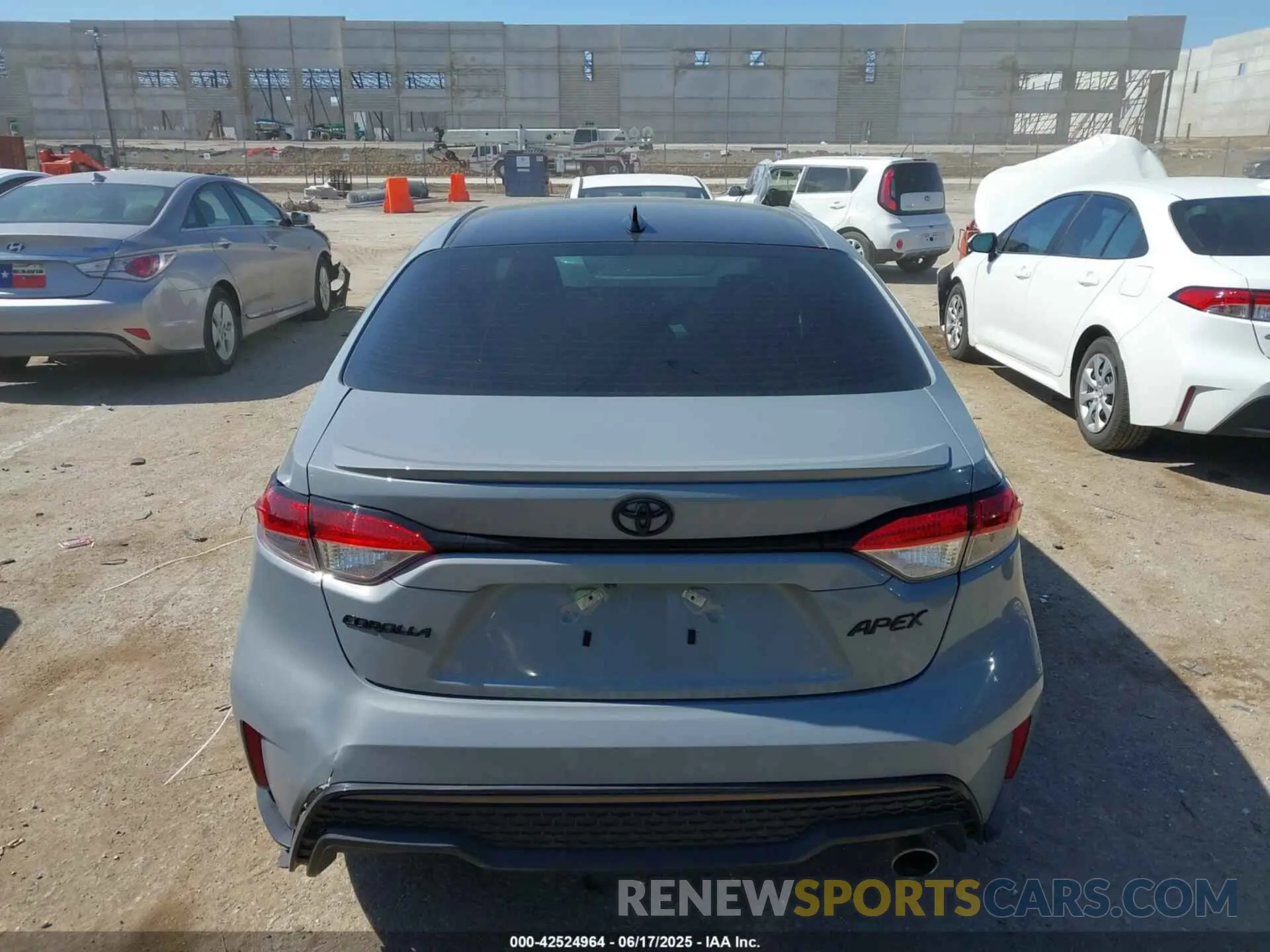 16 Photograph of a damaged car 5YFS4MCE0NP124536 TOYOTA COROLLA 2022