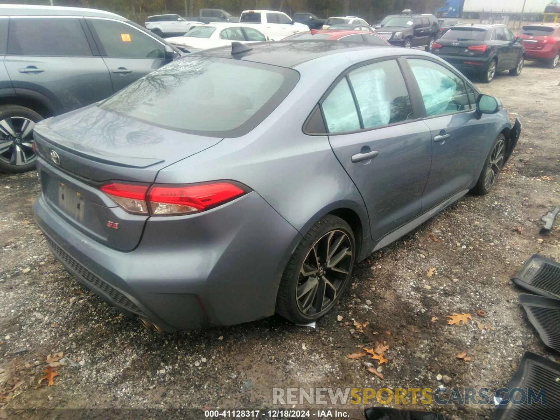 4 Photograph of a damaged car 5YFS4MCE0NP129039 TOYOTA COROLLA 2022