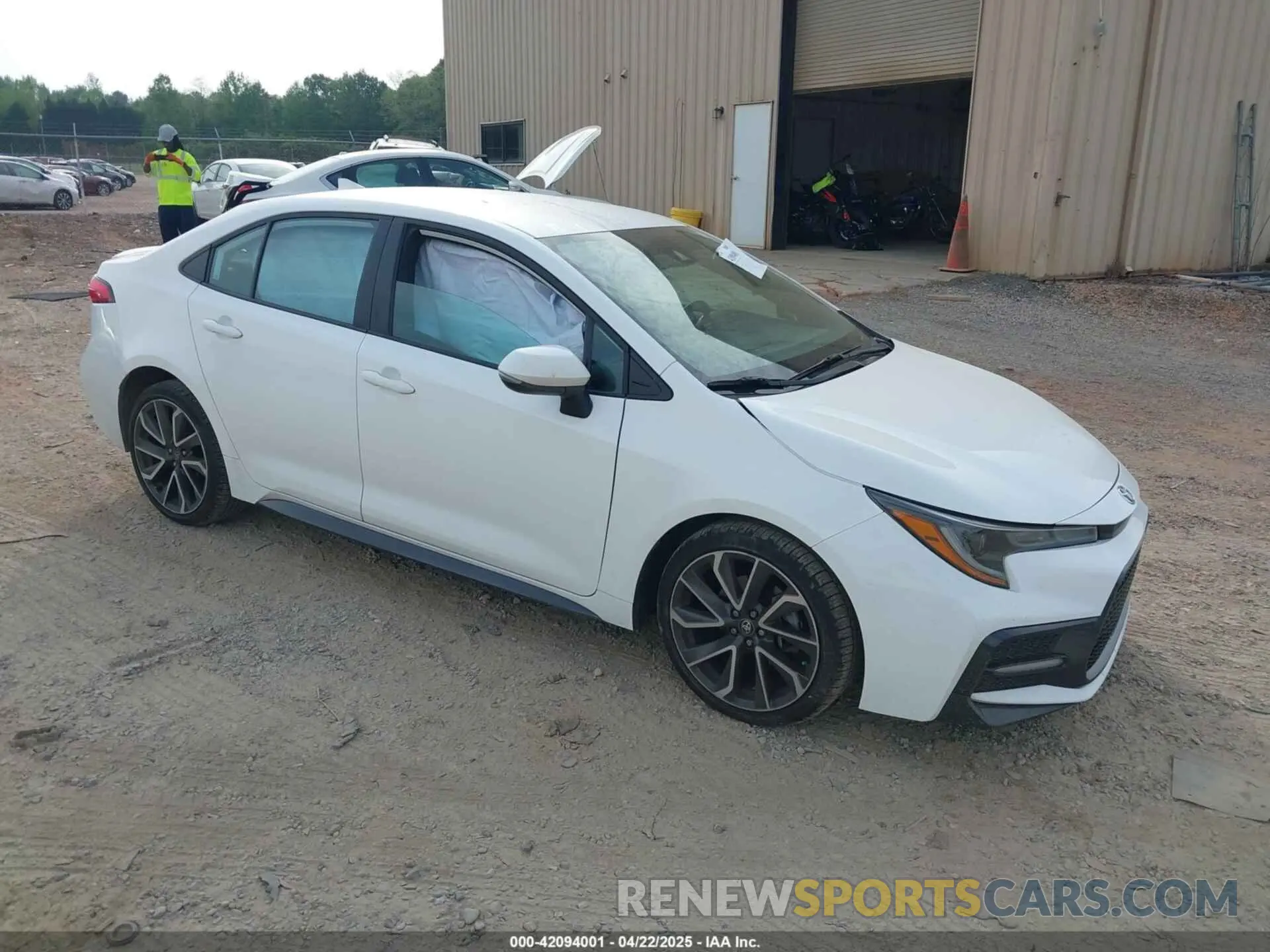 1 Photograph of a damaged car 5YFS4MCE0NP136332 TOYOTA COROLLA 2022