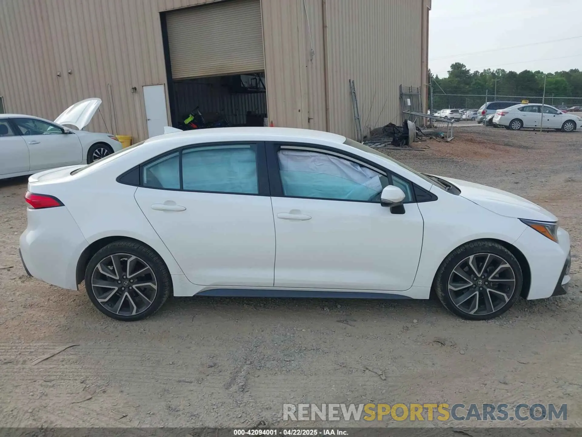 13 Photograph of a damaged car 5YFS4MCE0NP136332 TOYOTA COROLLA 2022