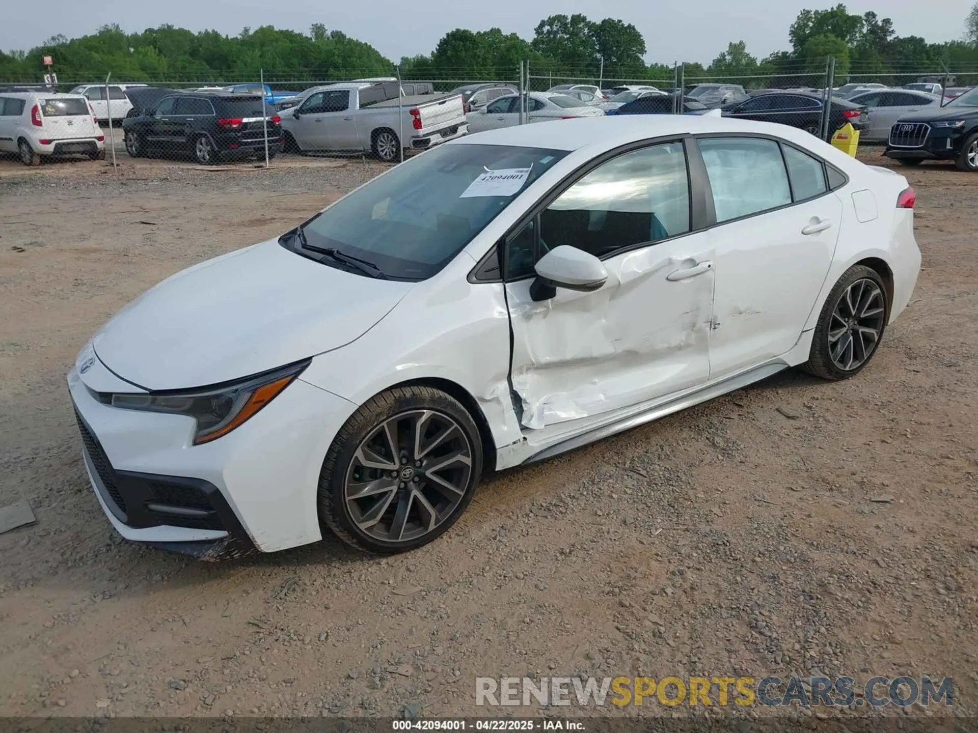 2 Photograph of a damaged car 5YFS4MCE0NP136332 TOYOTA COROLLA 2022