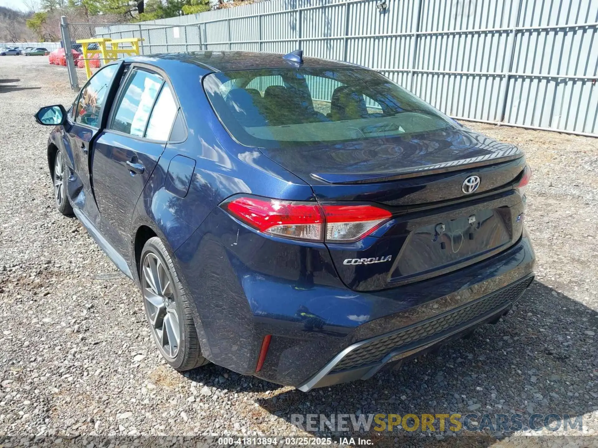3 Photograph of a damaged car 5YFS4MCE1NP114646 TOYOTA COROLLA 2022
