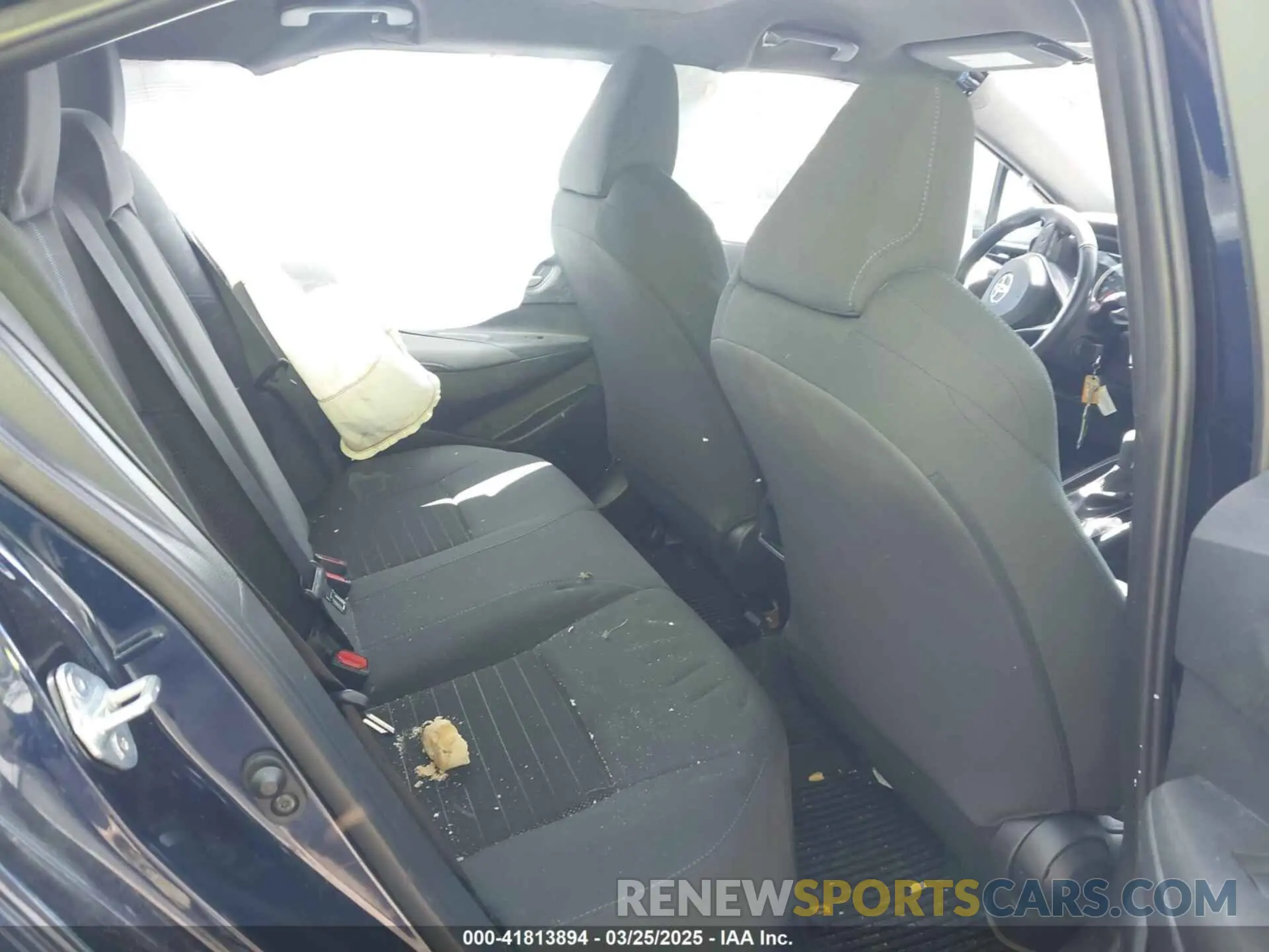 8 Photograph of a damaged car 5YFS4MCE1NP114646 TOYOTA COROLLA 2022