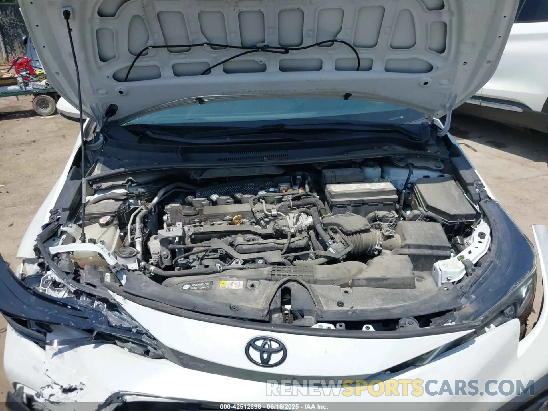 10 Photograph of a damaged car 5YFS4MCE2NP102330 TOYOTA COROLLA 2022