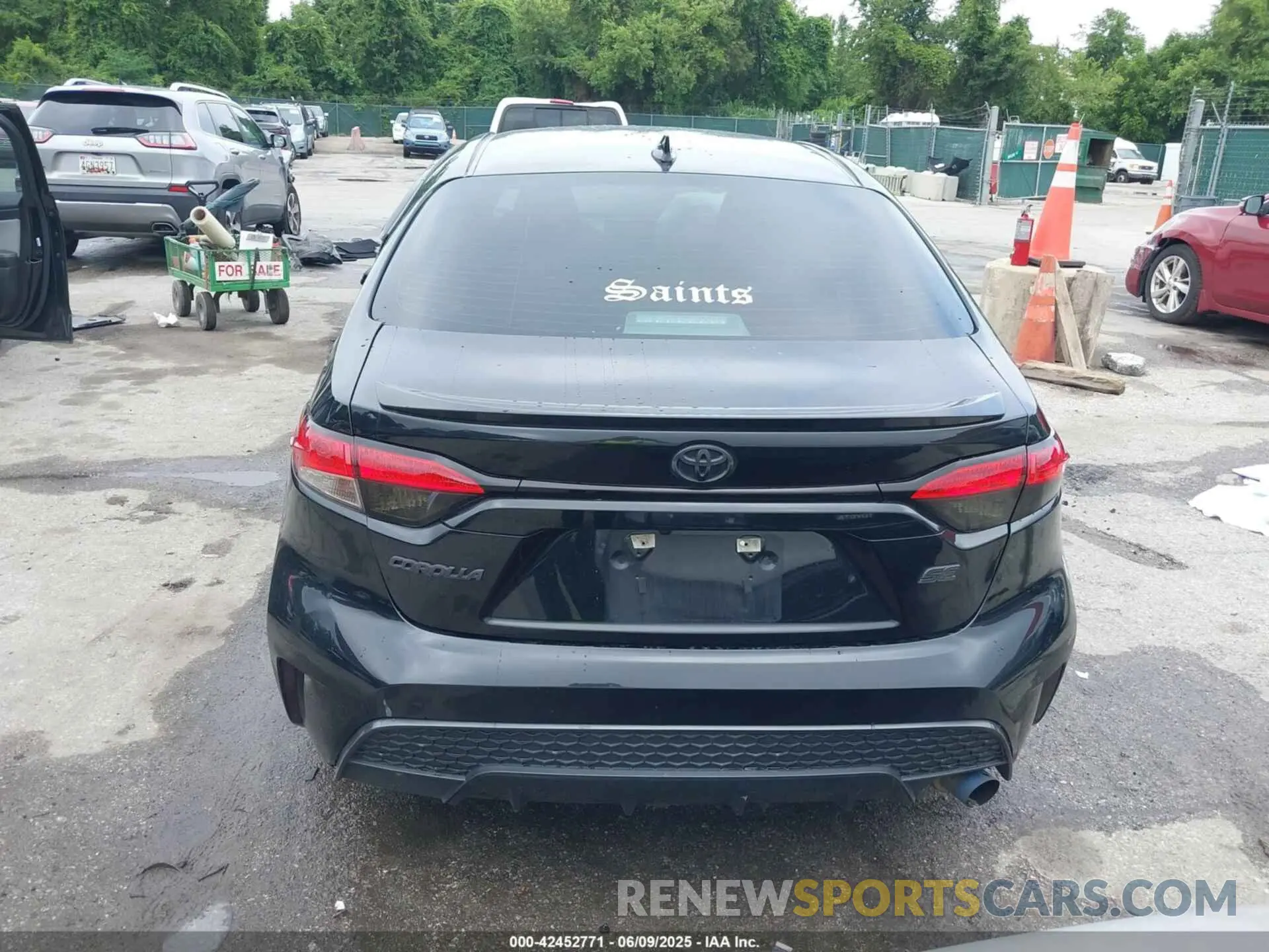 17 Photograph of a damaged car 5YFS4MCE2NP120424 TOYOTA COROLLA 2022