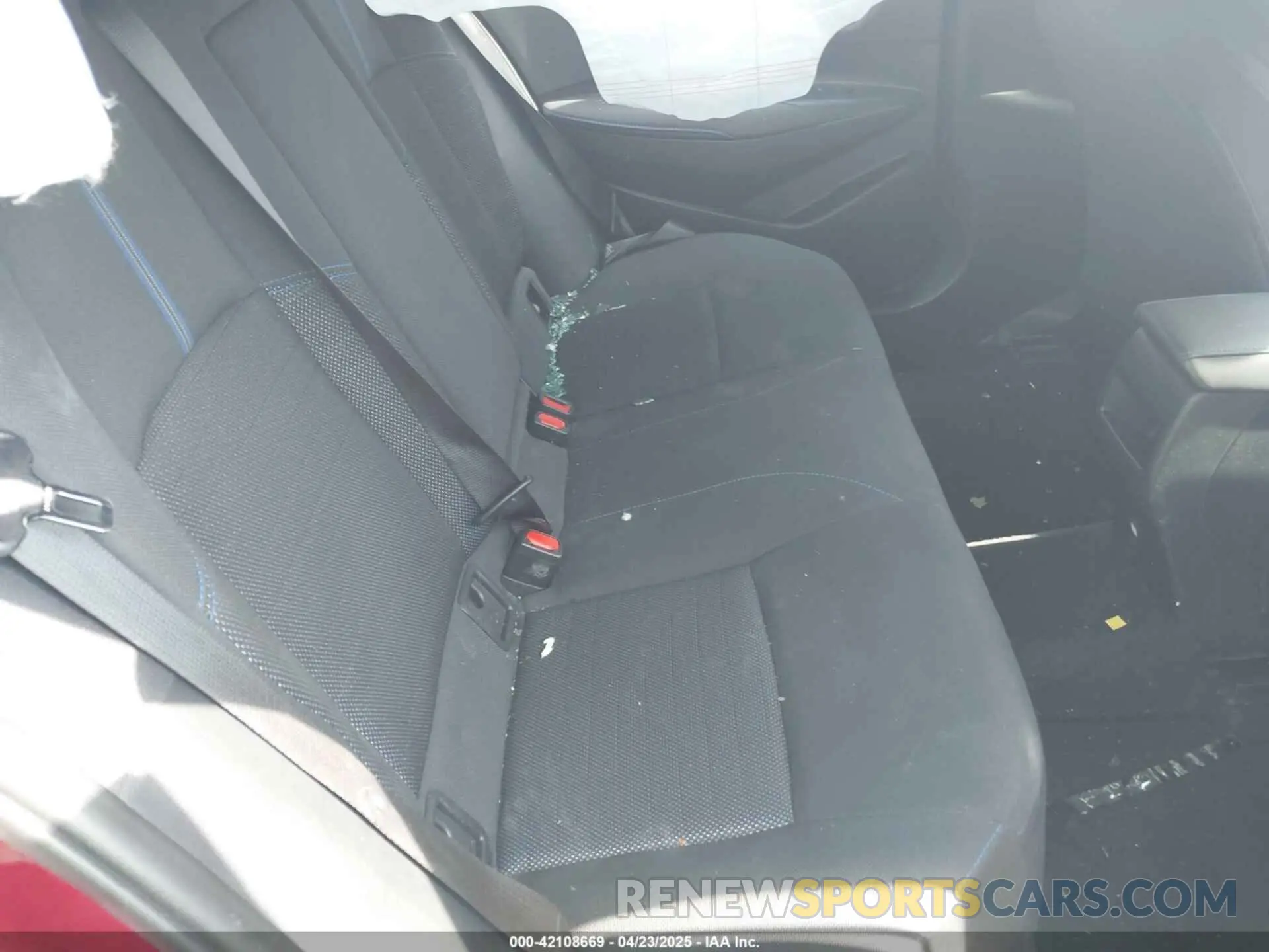 8 Photograph of a damaged car 5YFS4MCE3NP112056 TOYOTA COROLLA 2022