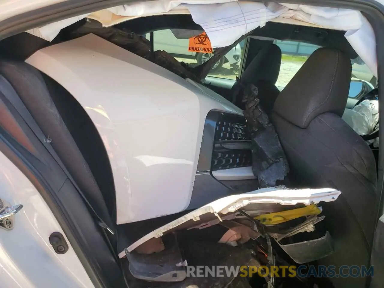 10 Photograph of a damaged car 5YFS4MCE6NP103318 TOYOTA COROLLA 2022