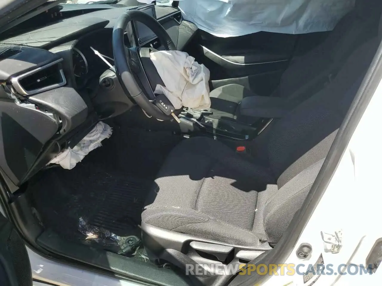 7 Photograph of a damaged car 5YFS4MCE6NP103318 TOYOTA COROLLA 2022