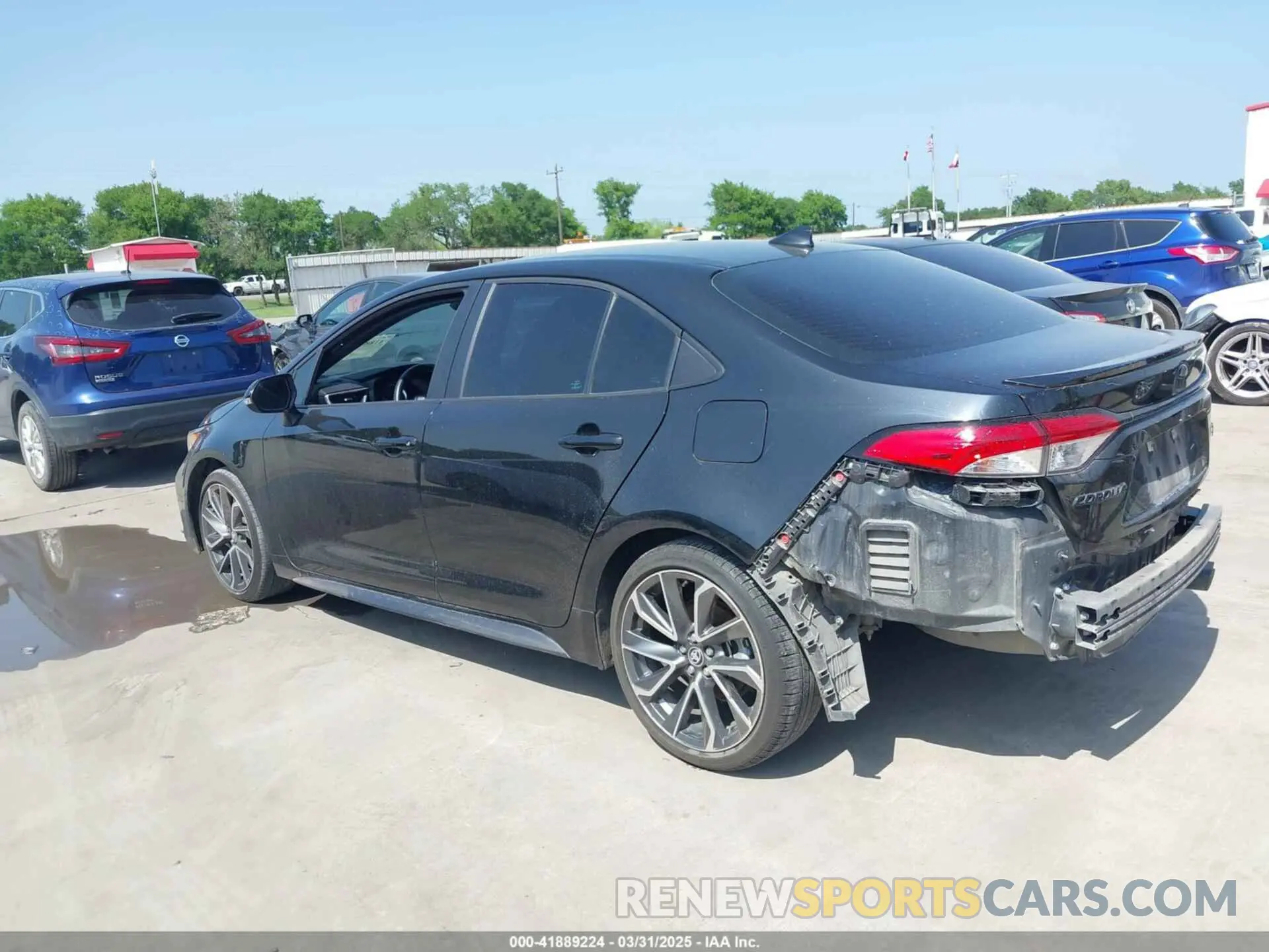 15 Photograph of a damaged car 5YFS4MCE6NP109460 TOYOTA COROLLA 2022