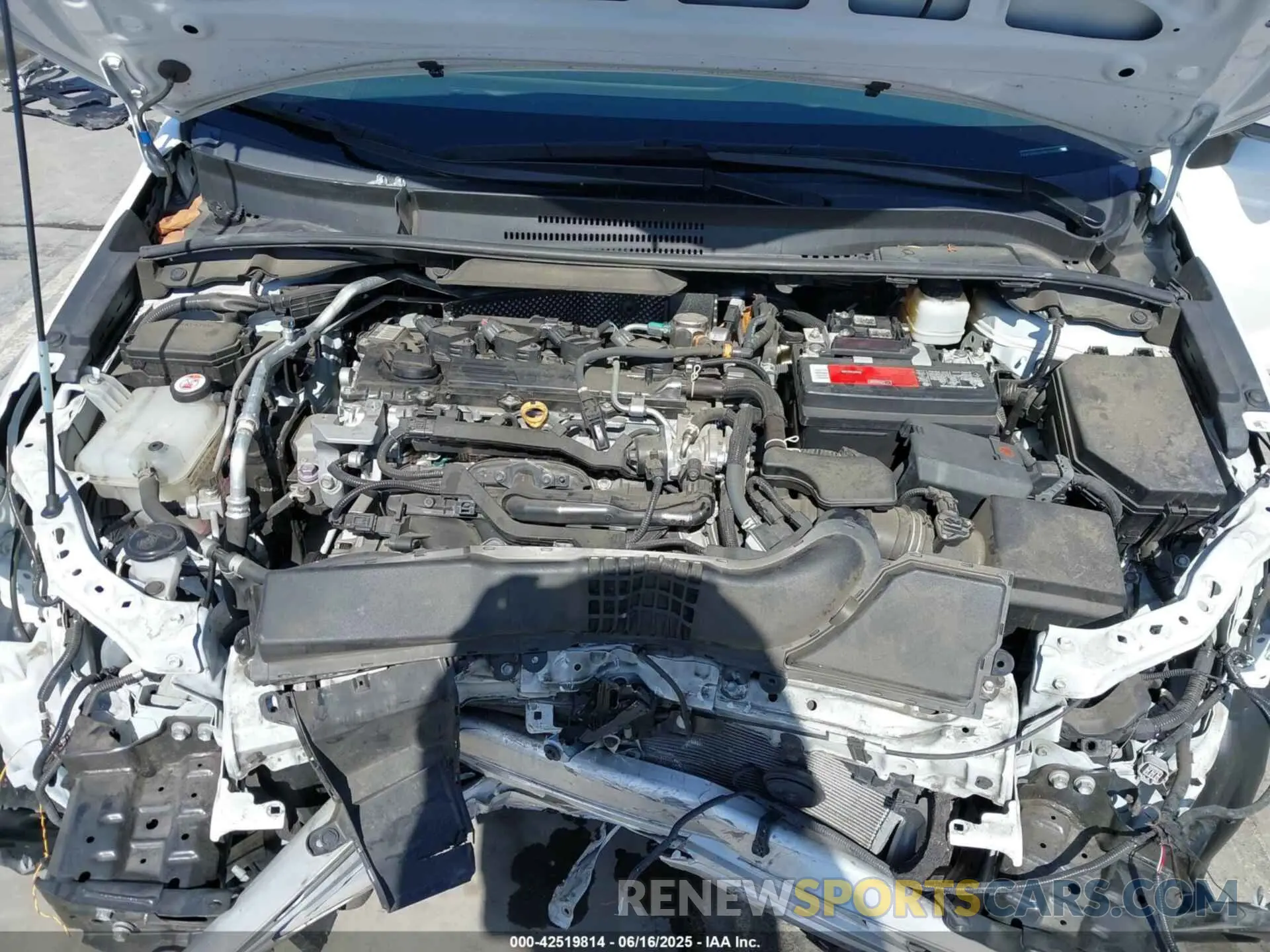 10 Photograph of a damaged car 5YFS4MCE6NP118188 TOYOTA COROLLA 2022