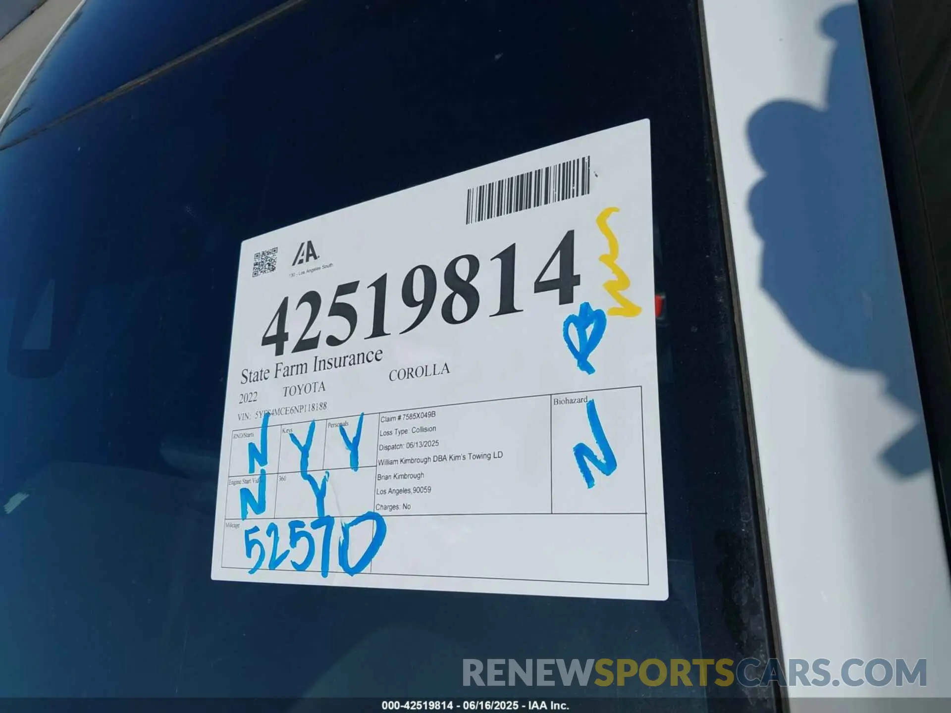 18 Photograph of a damaged car 5YFS4MCE6NP118188 TOYOTA COROLLA 2022