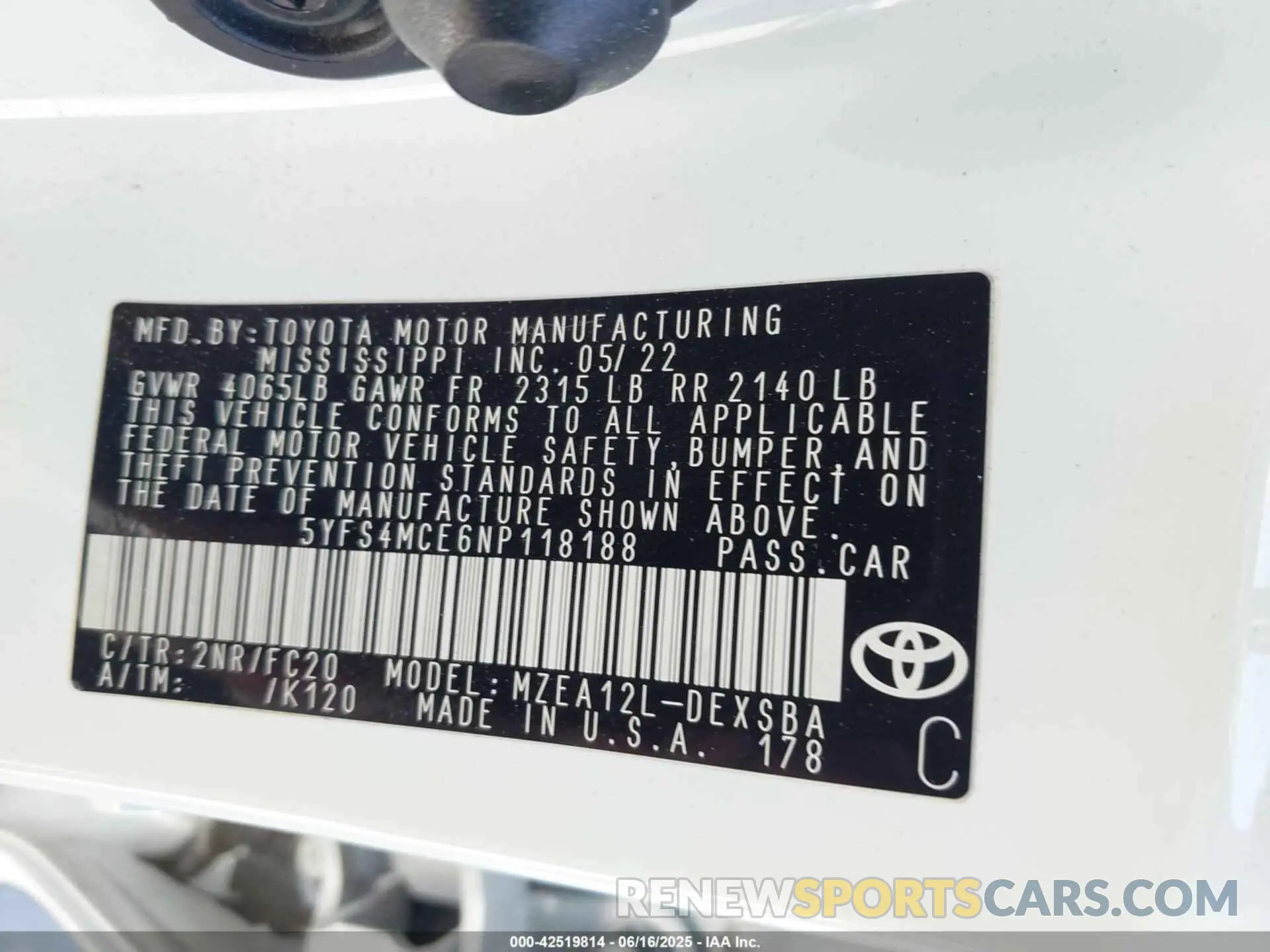 9 Photograph of a damaged car 5YFS4MCE6NP118188 TOYOTA COROLLA 2022