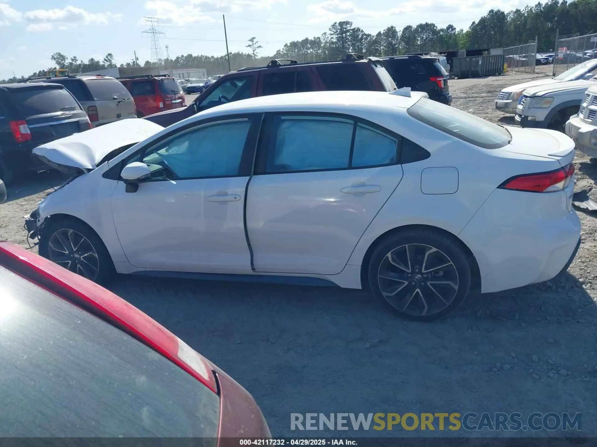 13 Photograph of a damaged car 5YFS4MCE6NP127232 TOYOTA COROLLA 2022