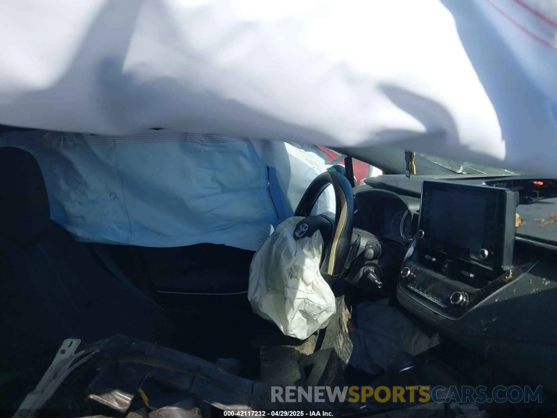 5 Photograph of a damaged car 5YFS4MCE6NP127232 TOYOTA COROLLA 2022