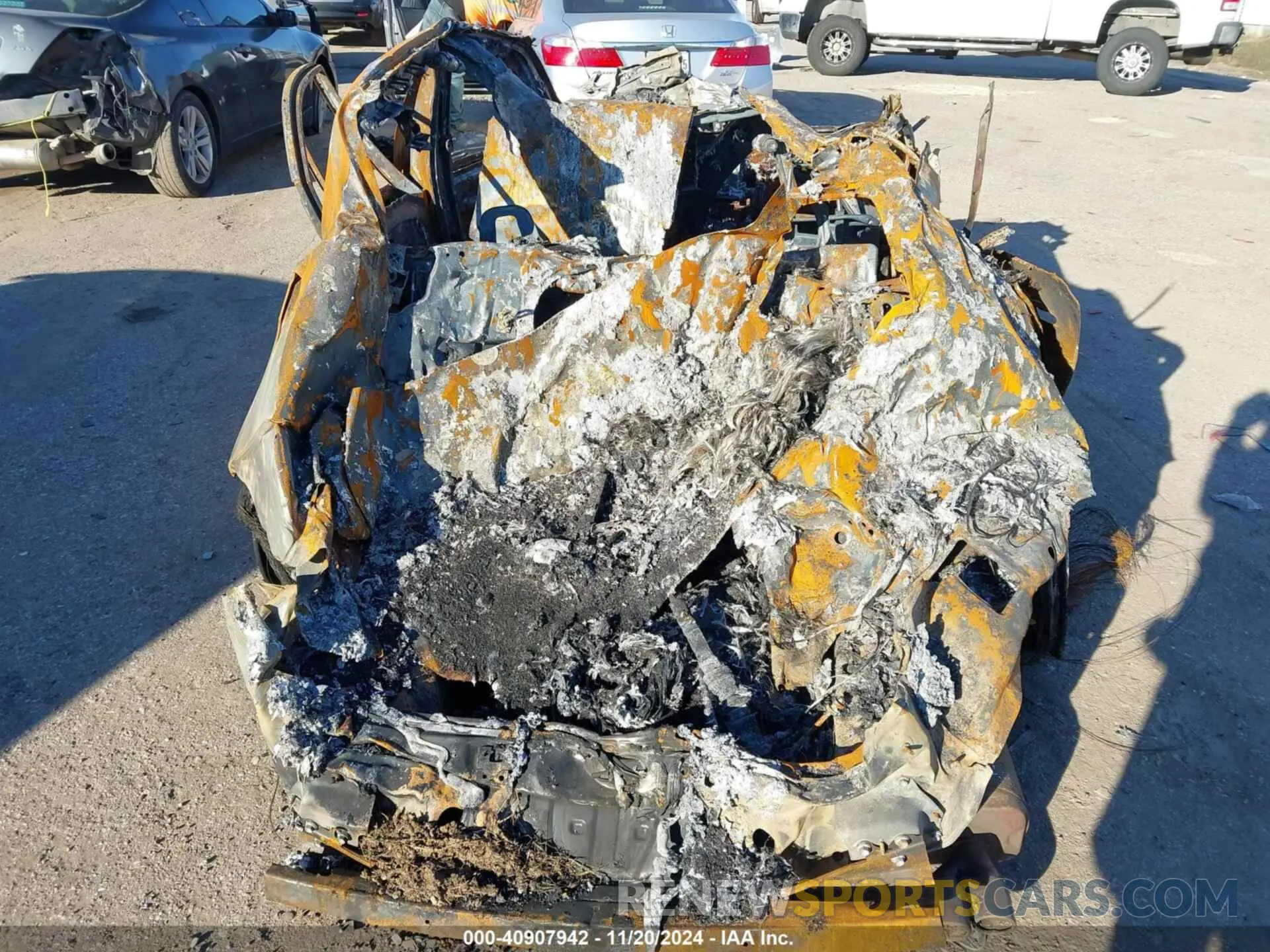16 Photograph of a damaged car 5YFS4MCE6NP132625 TOYOTA COROLLA 2022