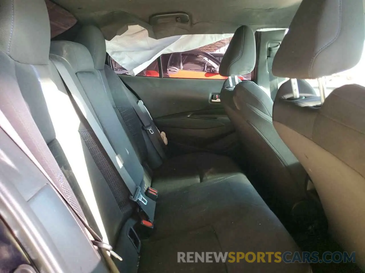 10 Photograph of a damaged car 5YFS4MCE7NP108625 TOYOTA COROLLA 2022
