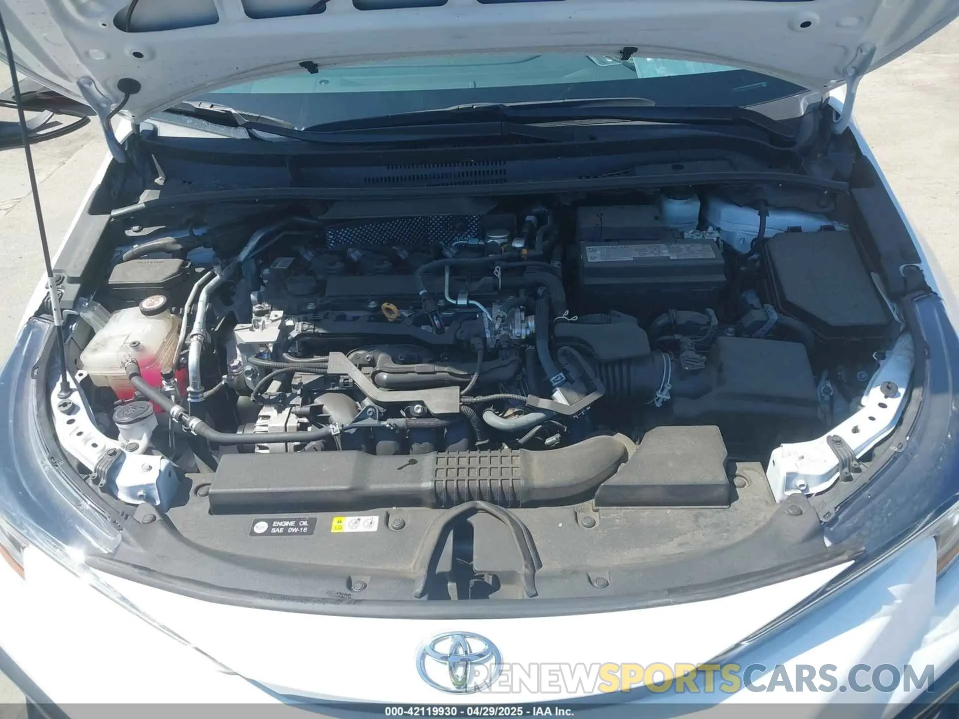 10 Photograph of a damaged car 5YFS4MCE7NP114800 TOYOTA COROLLA 2022