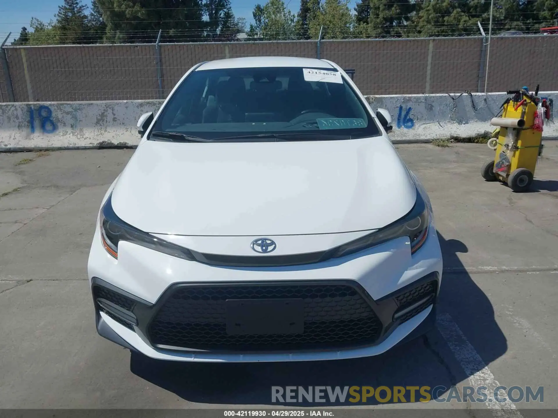 13 Photograph of a damaged car 5YFS4MCE7NP114800 TOYOTA COROLLA 2022