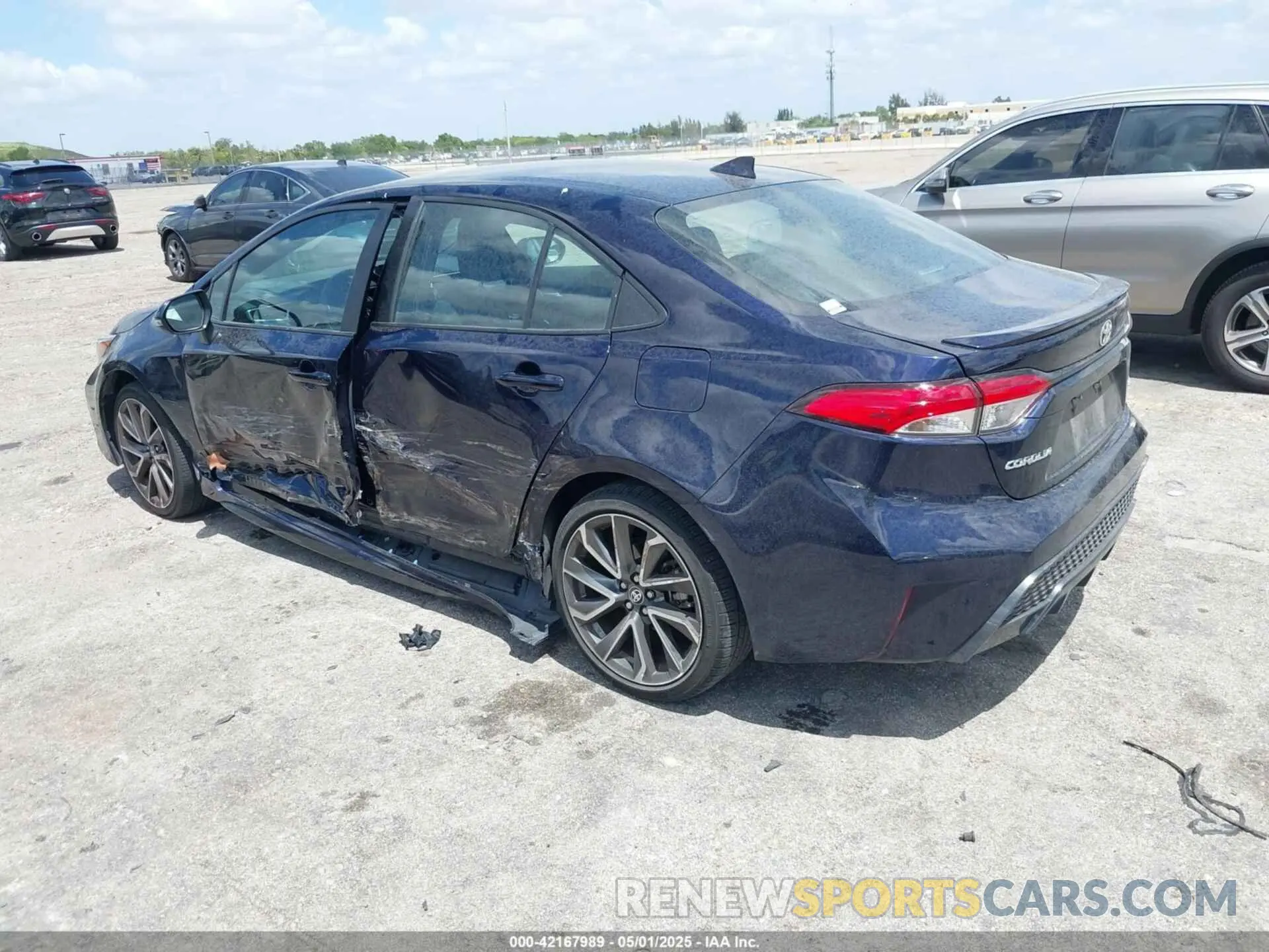 3 Photograph of a damaged car 5YFS4MCE7NP116448 TOYOTA COROLLA 2022