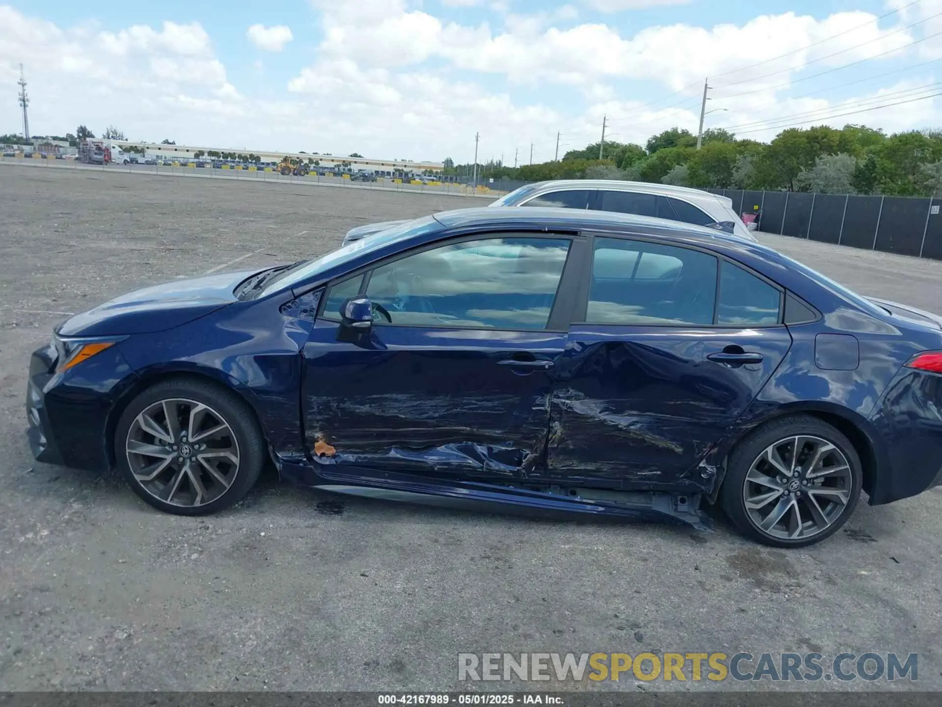 6 Photograph of a damaged car 5YFS4MCE7NP116448 TOYOTA COROLLA 2022