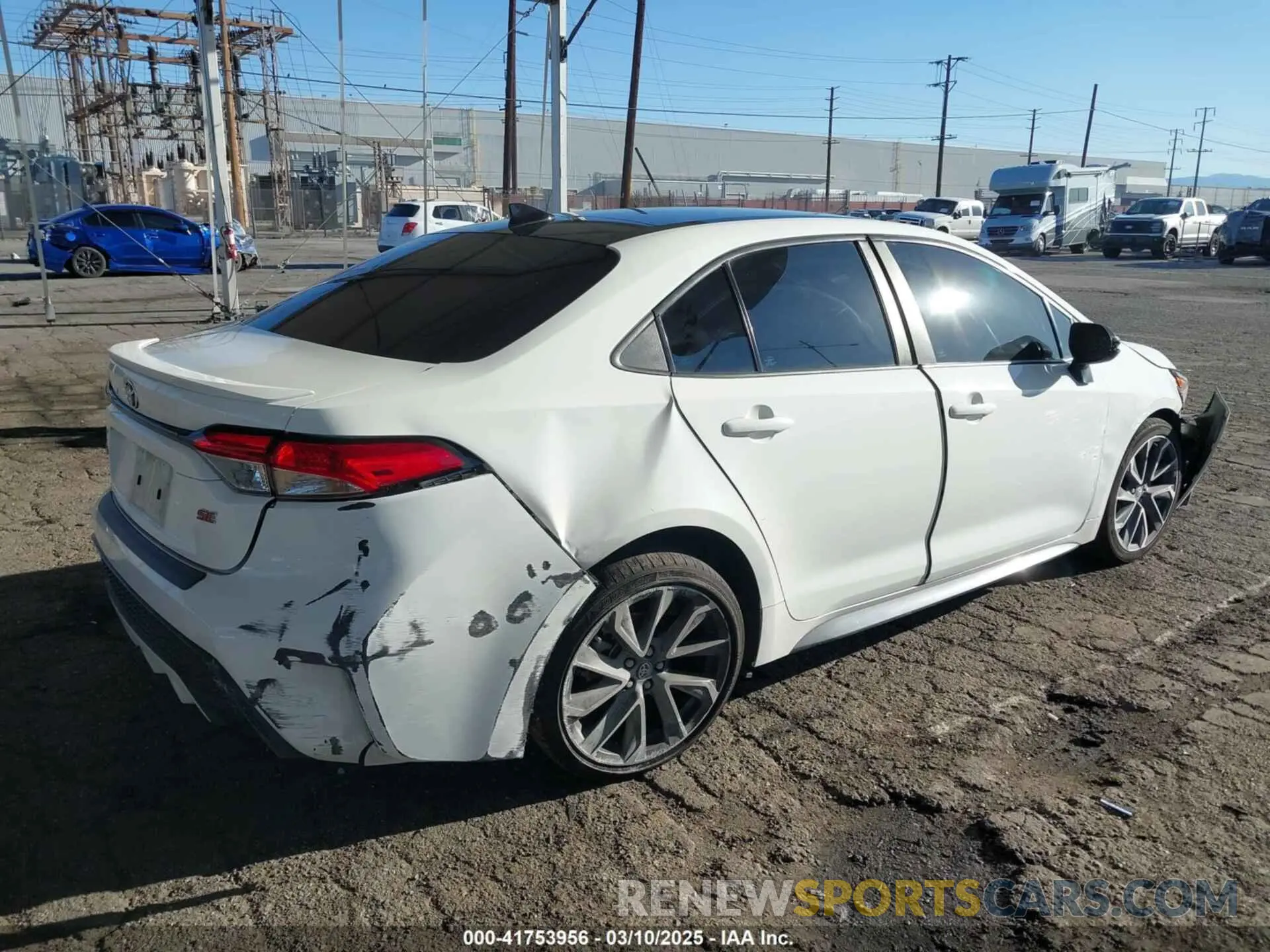 4 Photograph of a damaged car 5YFS4MCE7NP118247 TOYOTA COROLLA 2022